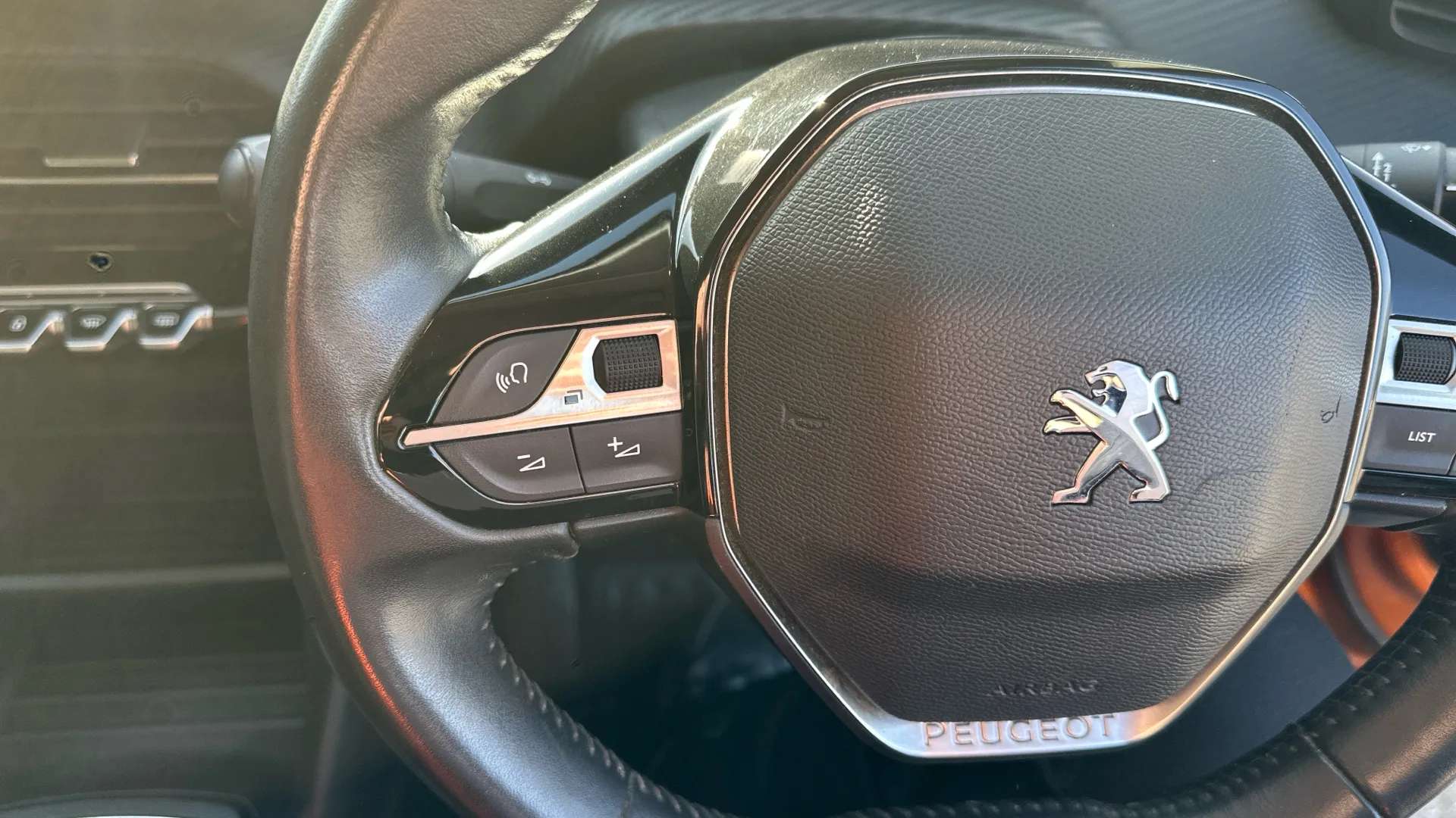 2021 PEUGEOT 2008 2021 PEUGEOT 2008