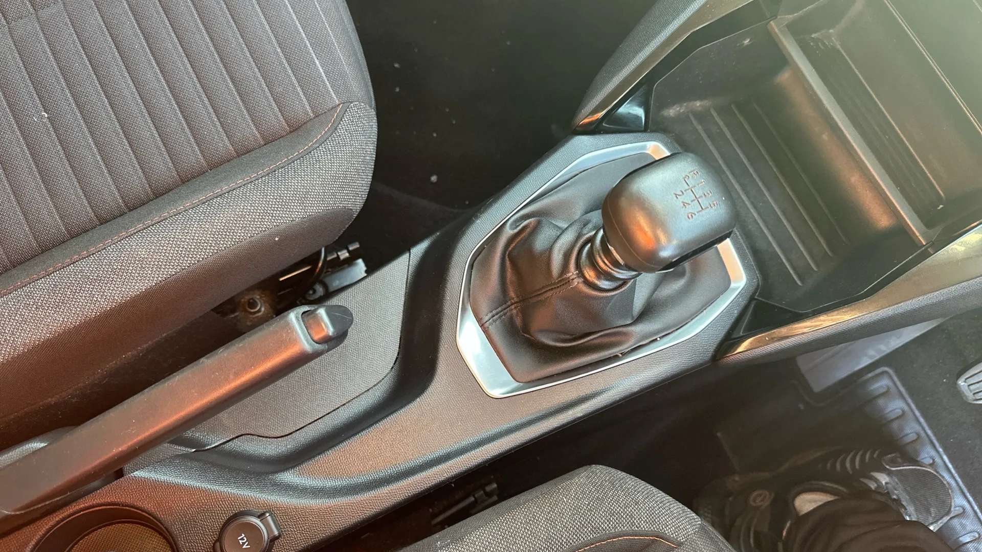 2021 PEUGEOT 2008 2021 PEUGEOT 2008