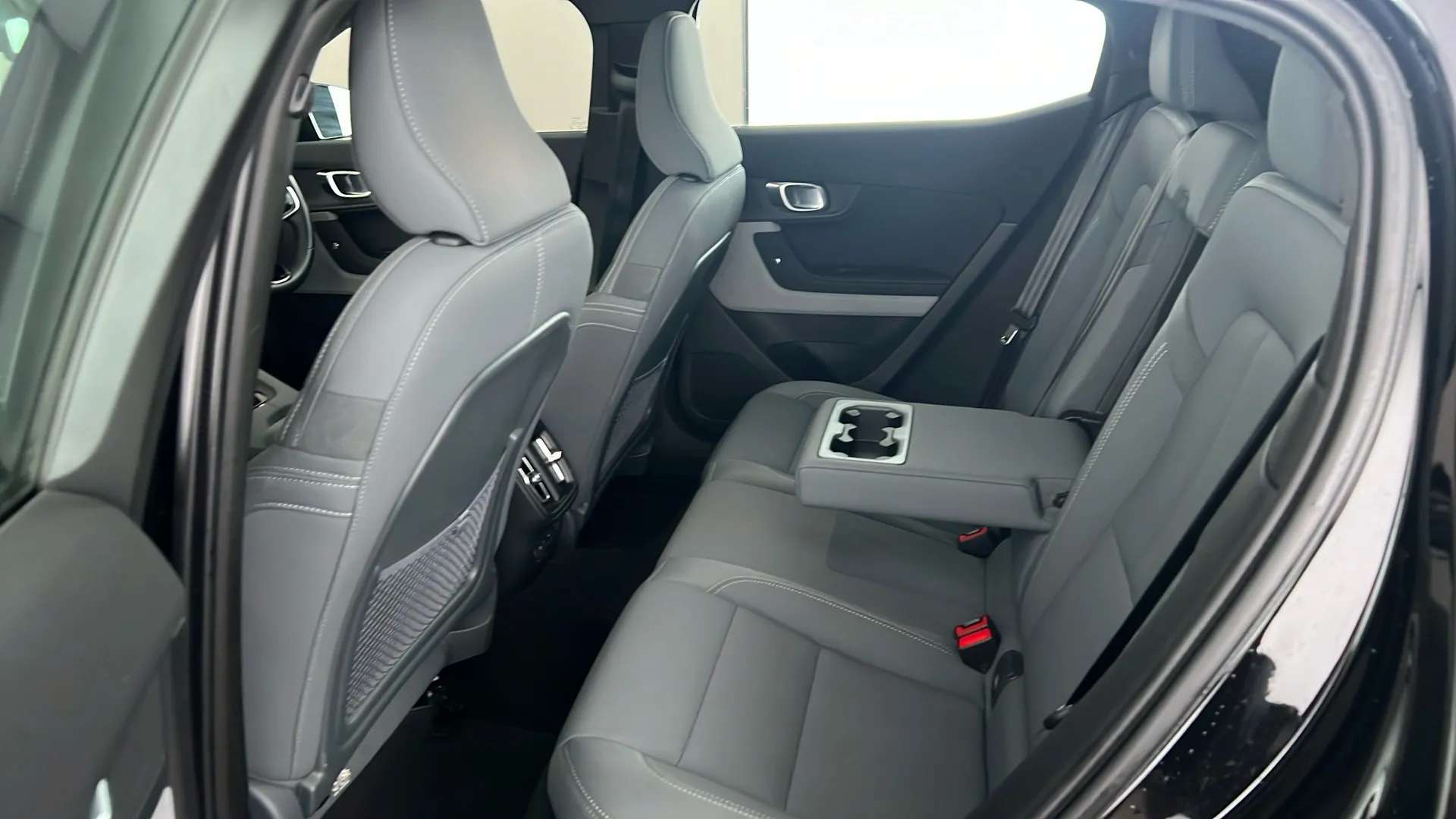 2020 POLESTAR 2 2020 POLESTAR 2