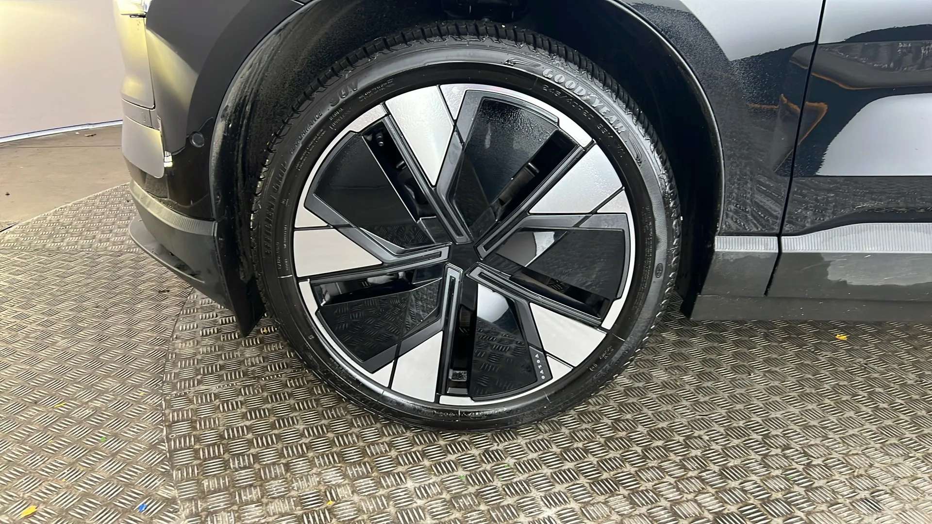 2025 VOLVO EX30 2025 VOLVO EX30