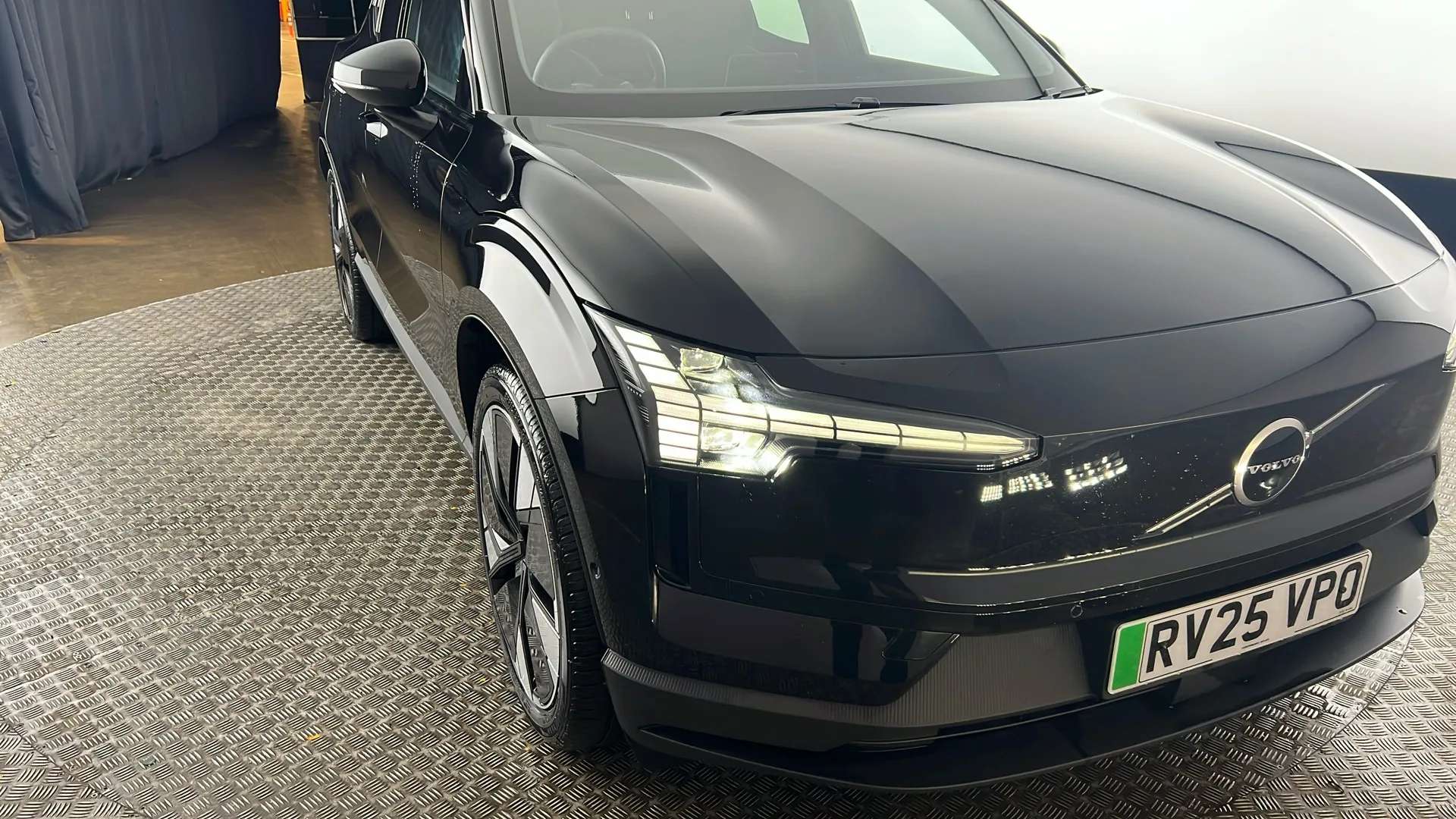 2025 VOLVO EX30 2025 VOLVO EX30