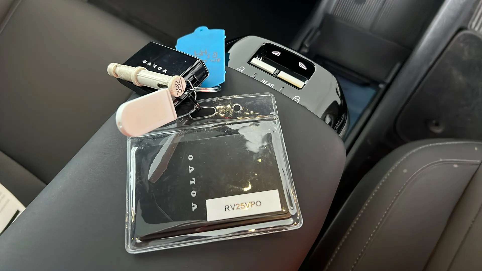 2025 VOLVO EX30 2025 VOLVO EX30