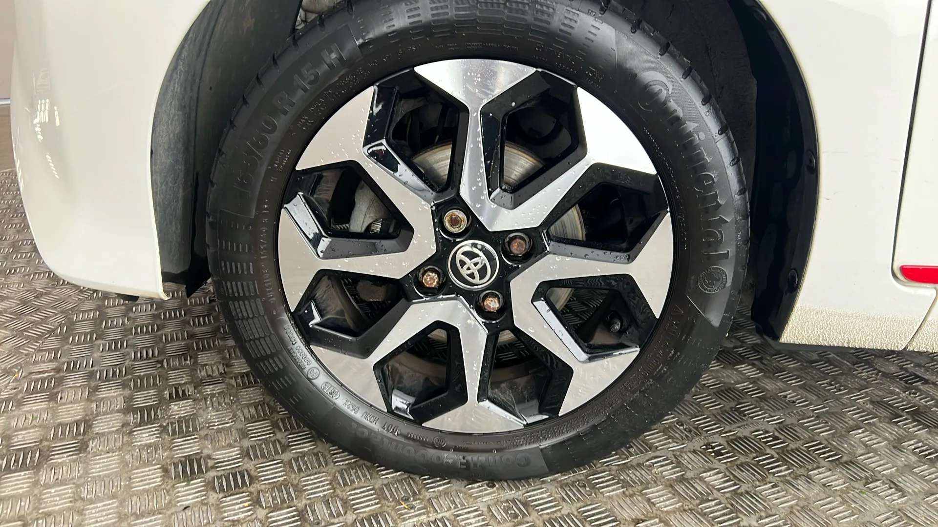 2019 TOYOTA AYGO 2019 TOYOTA AYGO