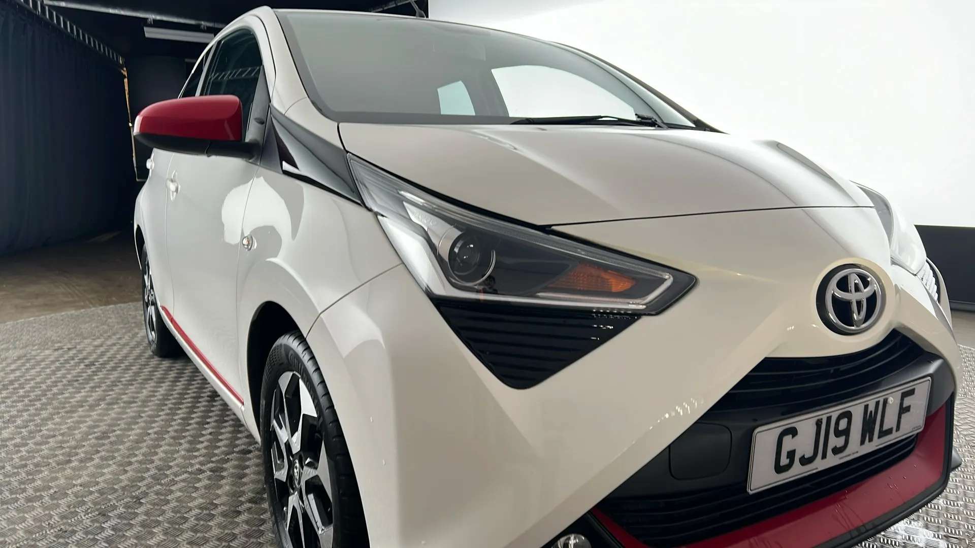 2019 TOYOTA AYGO 2019 TOYOTA AYGO