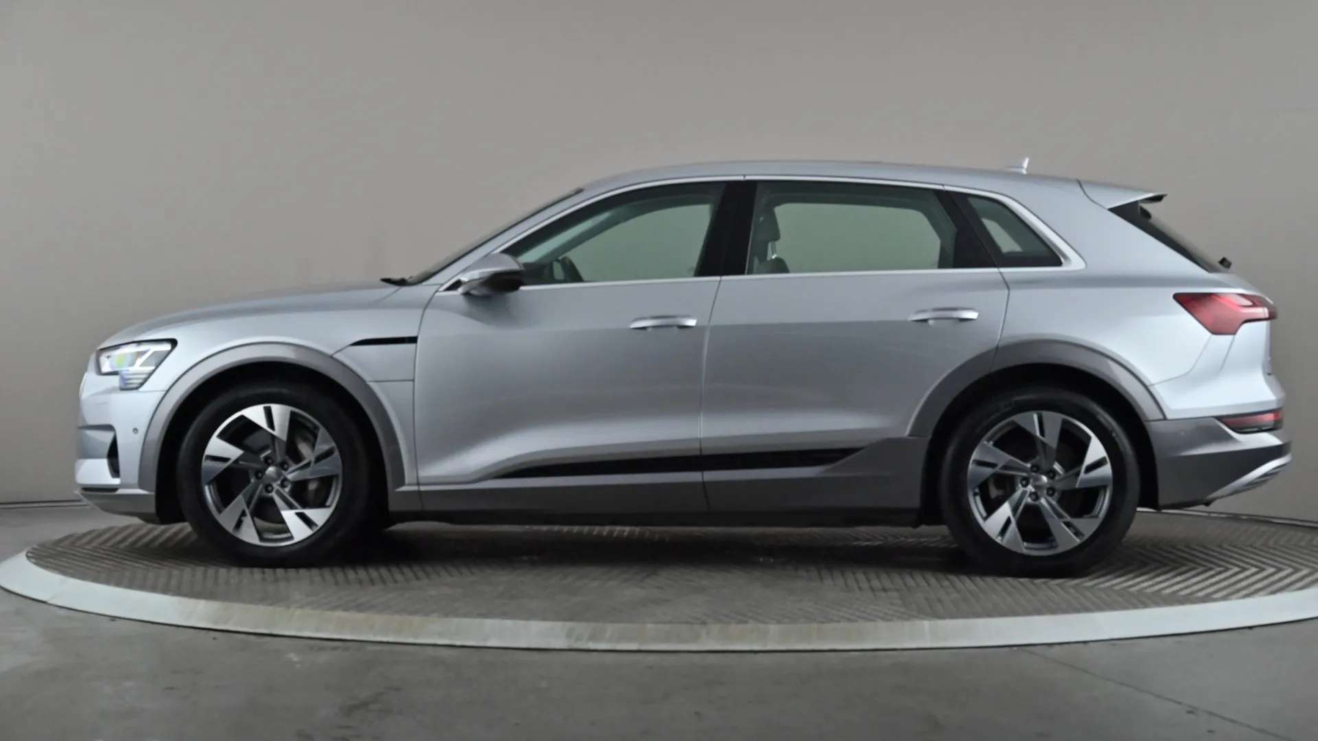 2020 AUDI E-TRON 2020 AUDI E-TRON