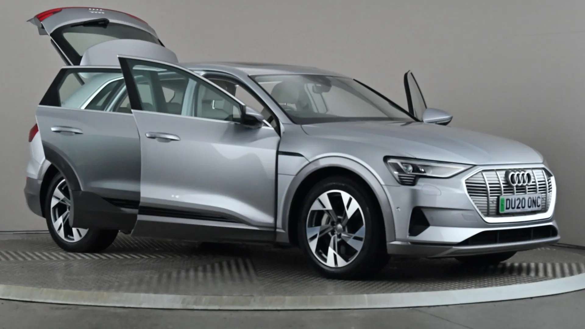 2020 AUDI E-TRON 2020 AUDI E-TRON