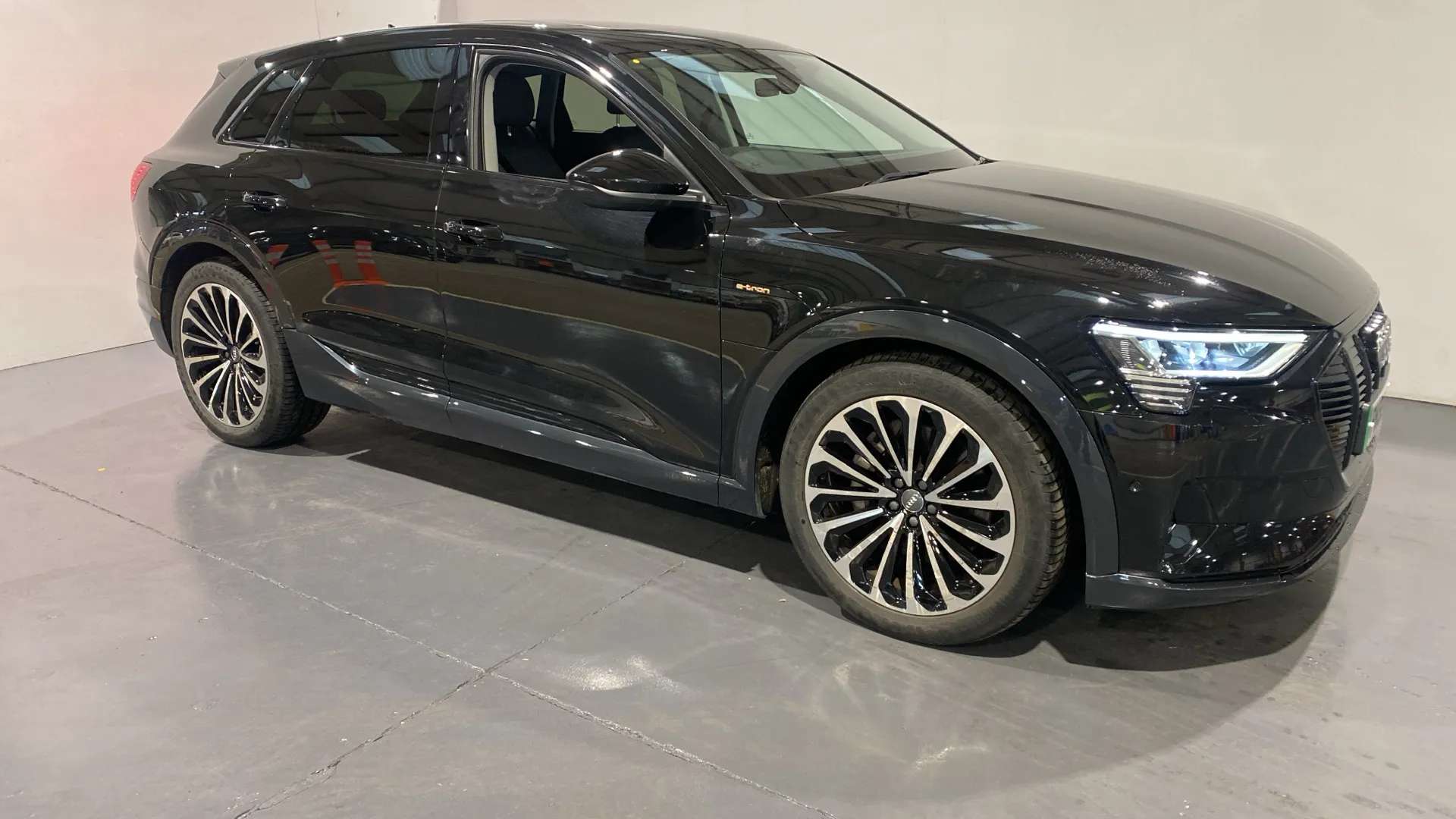 A 2019 AUDI E-TRON 300kW 55 Quattro 95kWh Auto A 2019 AUDI E-TRON 300kW 55 Quattro 95kWh Auto