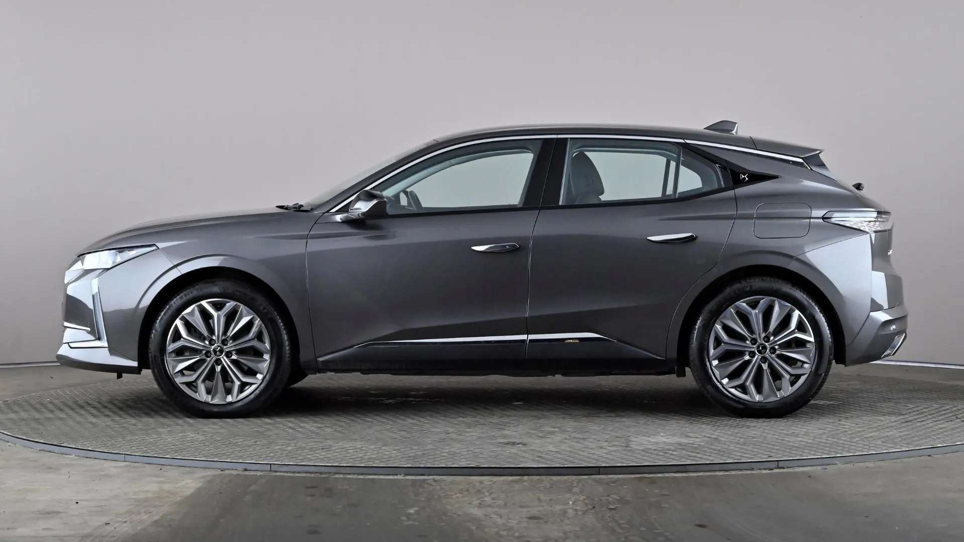 A 2022 DS DS 4 1.6 E-TENSE Trocadero EAT8 A 2022 DS DS 4 1.6 E-TENSE Trocadero EAT8