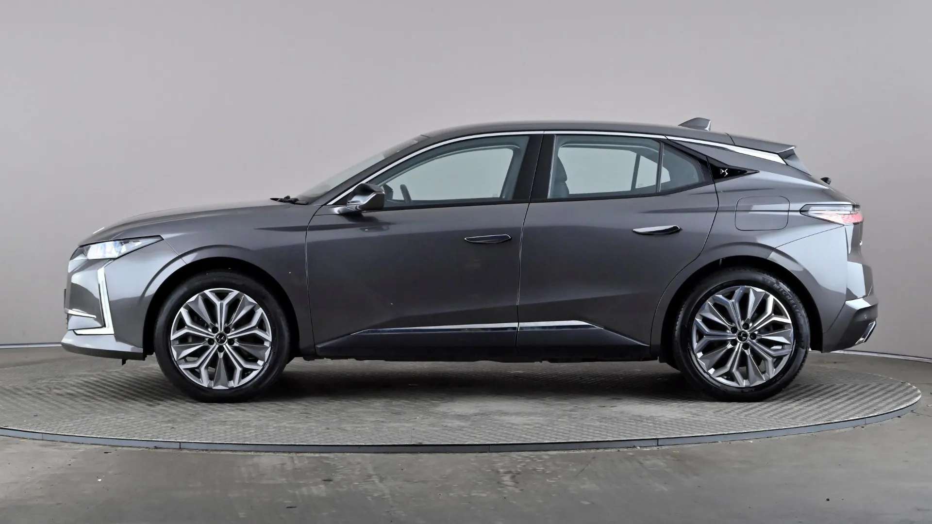 A 2022 DS DS 4 1.6 E-TENSE Trocadero EAT8 A 2022 DS DS 4 1.6 E-TENSE Trocadero EAT8