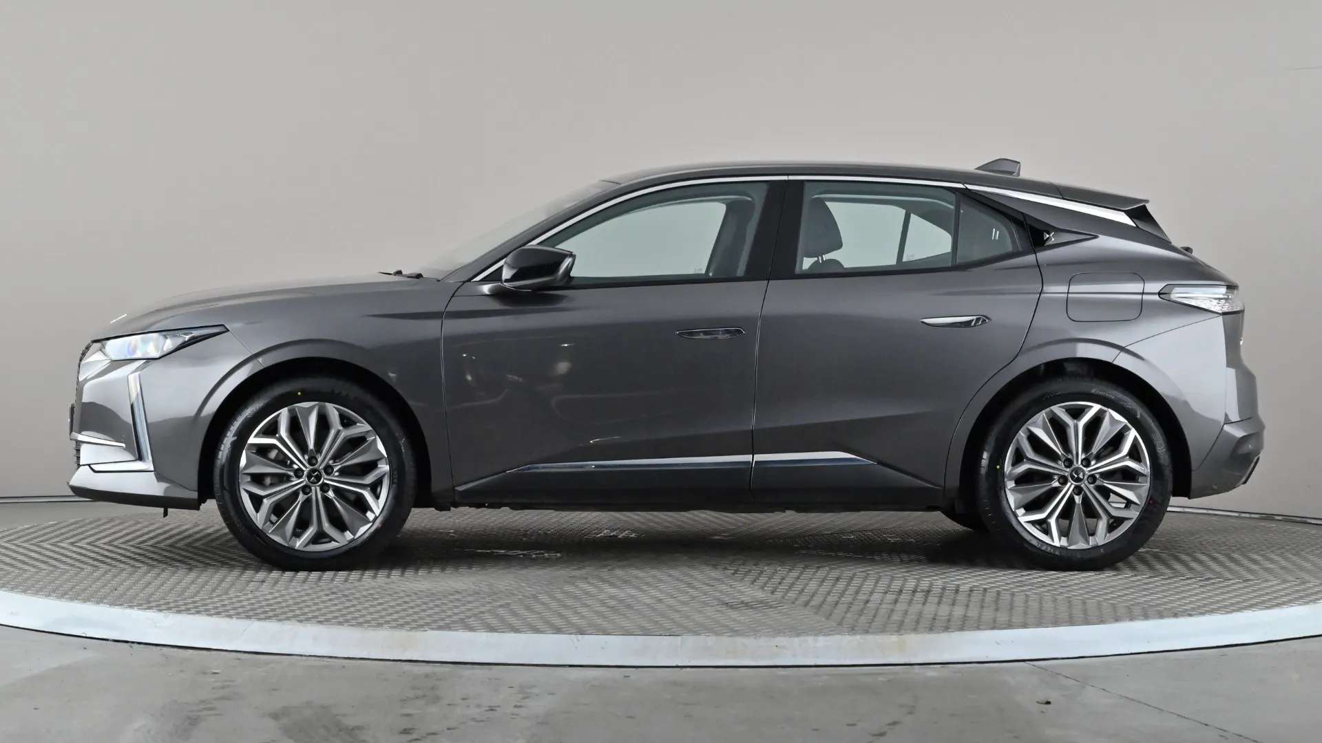 A 2022 DS DS 4 1.6 E-TENSE Trocadero EAT8 A 2022 DS DS 4 1.6 E-TENSE Trocadero EAT8