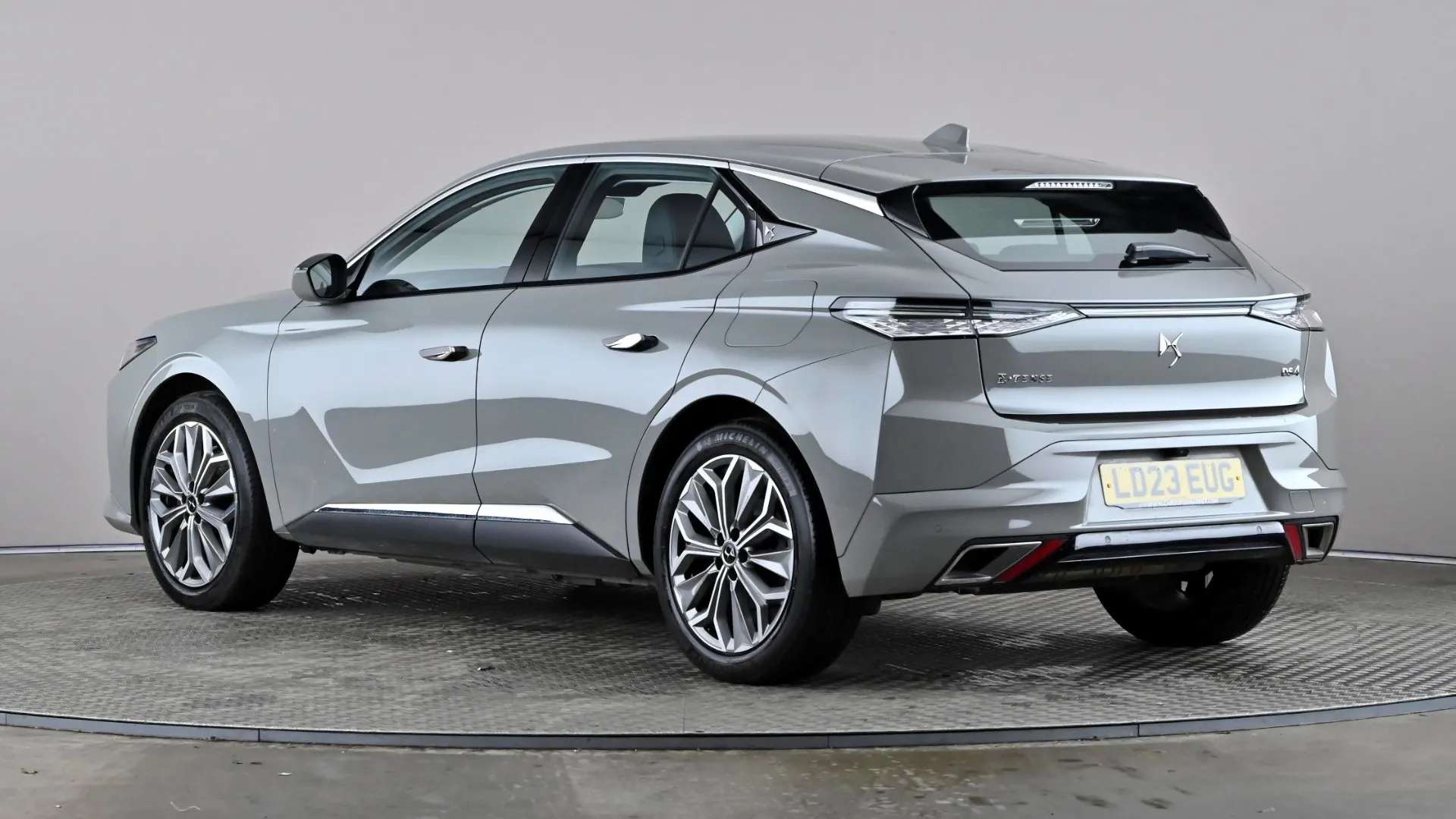 A 2023 DS DS 4 1.6 E-TENSE Trocadero EAT8 A 2023 DS DS 4 1.6 E-TENSE Trocadero EAT8