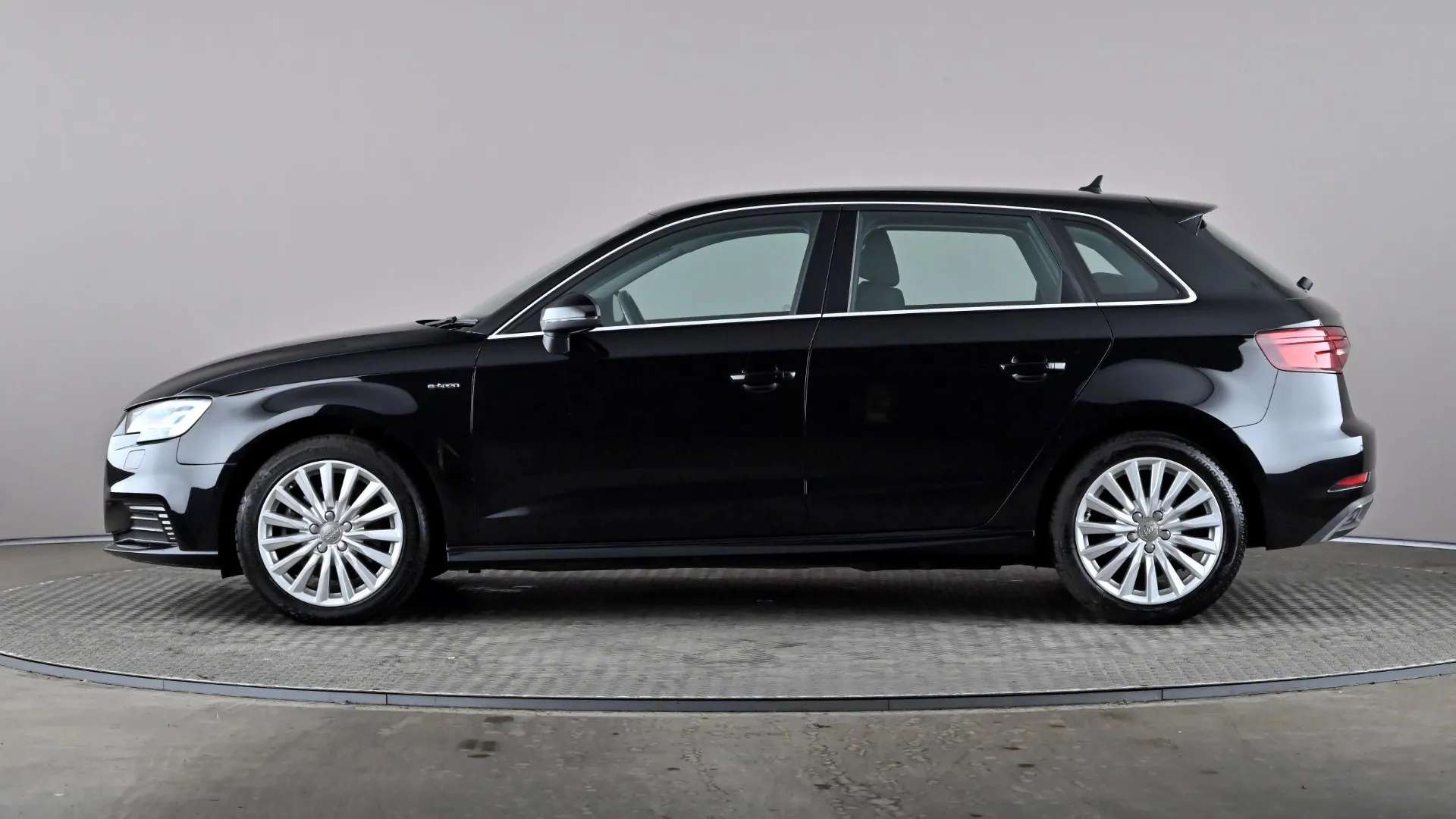 A 2017 AUDI A3 1.4 TFSI e-tron S Tronic A 2017 AUDI A3 1.4 TFSI e-tron S Tronic