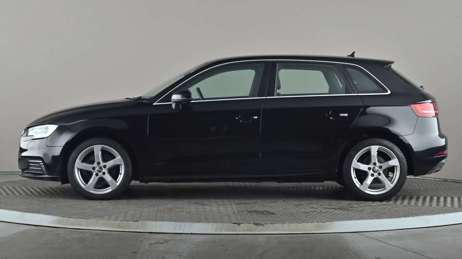 A 2020 AUDI A3 40 e-tron S Tronic A 2020 AUDI A3 40 e-tron S Tronic