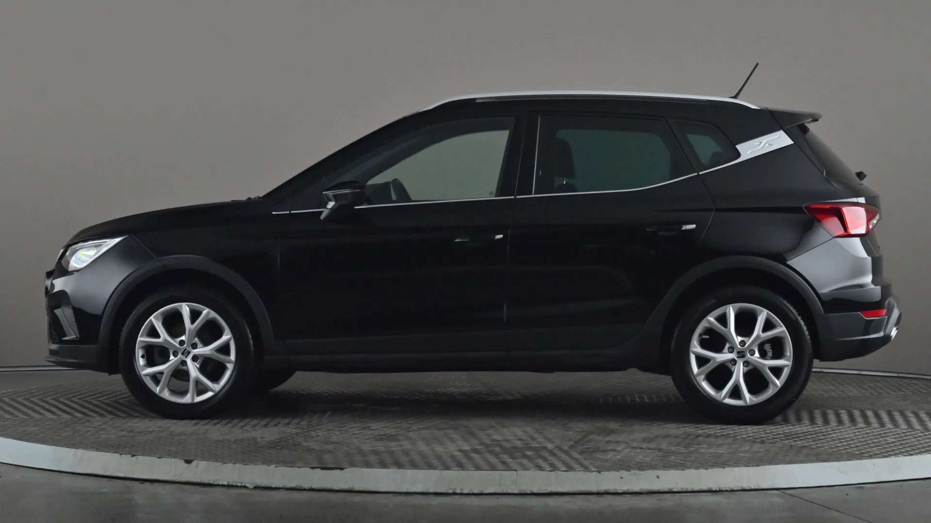 A 2022 SEAT ARONA 1.0 TSI 110 FR DSG A 2022 SEAT ARONA 1.0 TSI 110 FR DSG