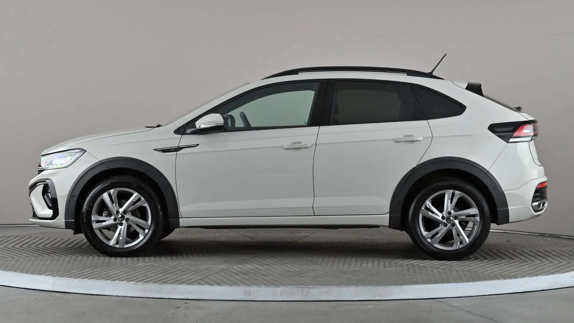 A 2023 VOLKSWAGEN TAIGO 1.0 TSI 110 R-Line A 2023 VOLKSWAGEN TAIGO 1.0 TSI 110 R-Line