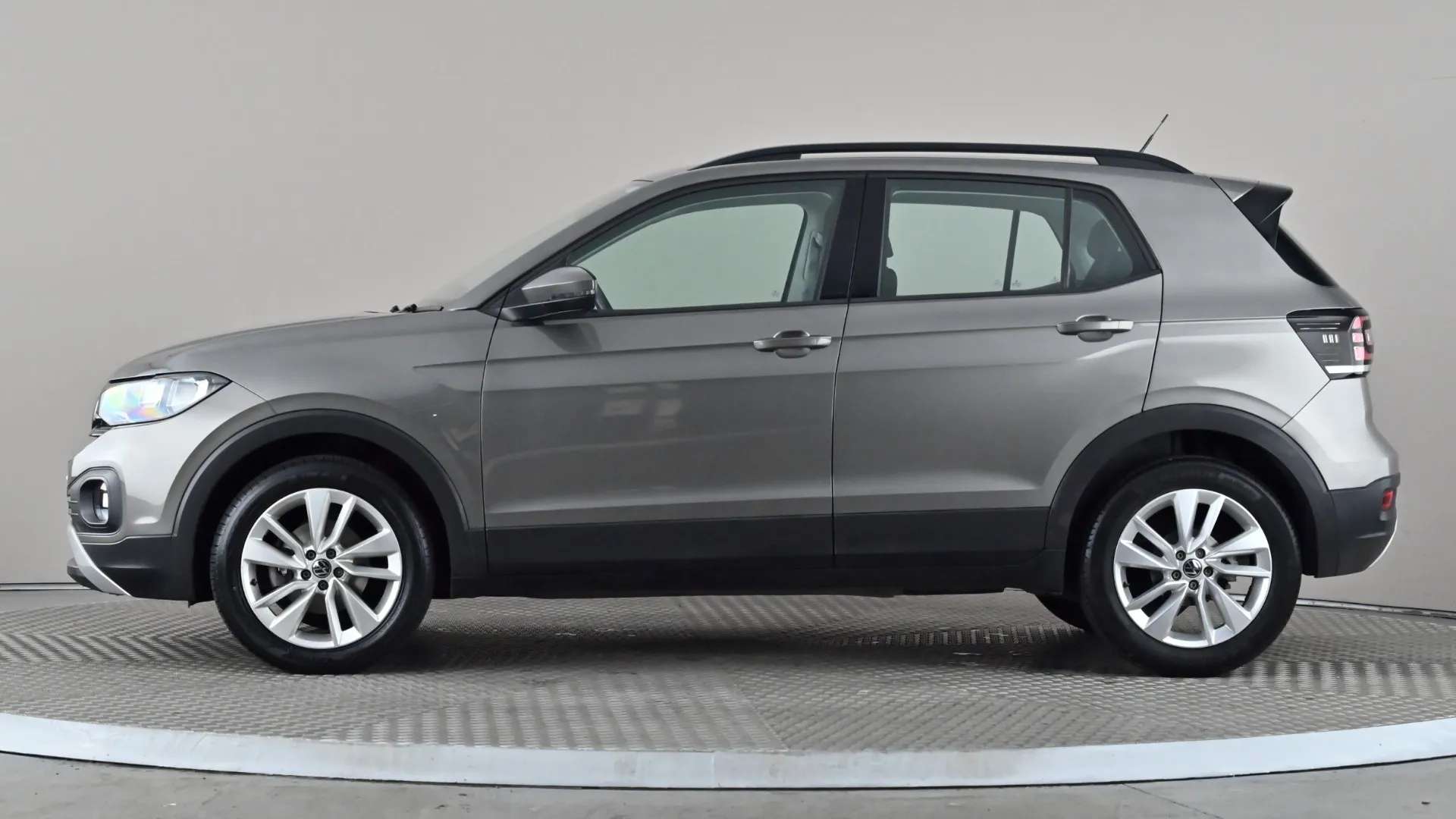 A 2021 VOLKSWAGEN T-CROSS 1.0 TSI 110 SE DSG A 2021 VOLKSWAGEN T-CROSS 1.0 TSI 110 SE DSG