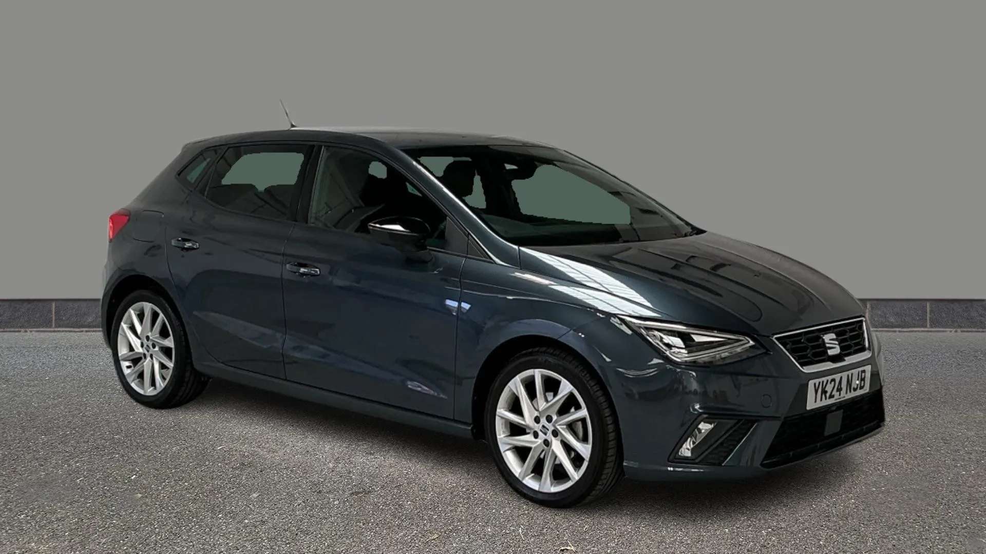 A 2024 SEAT IBIZA 1.0 TSI 115 FR DSG A 2024 SEAT IBIZA 1.0 TSI 115 FR DSG