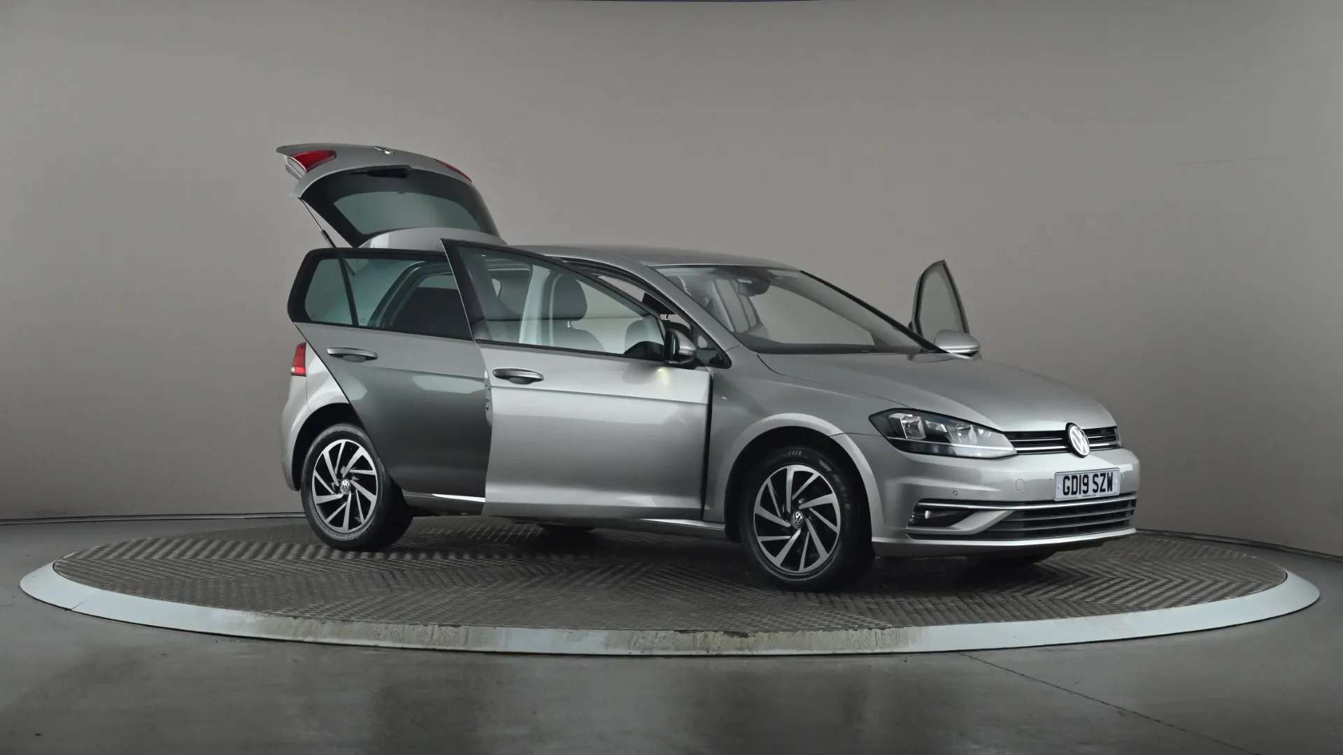 2019 VOLKSWAGEN GOLF 2019 VOLKSWAGEN GOLF