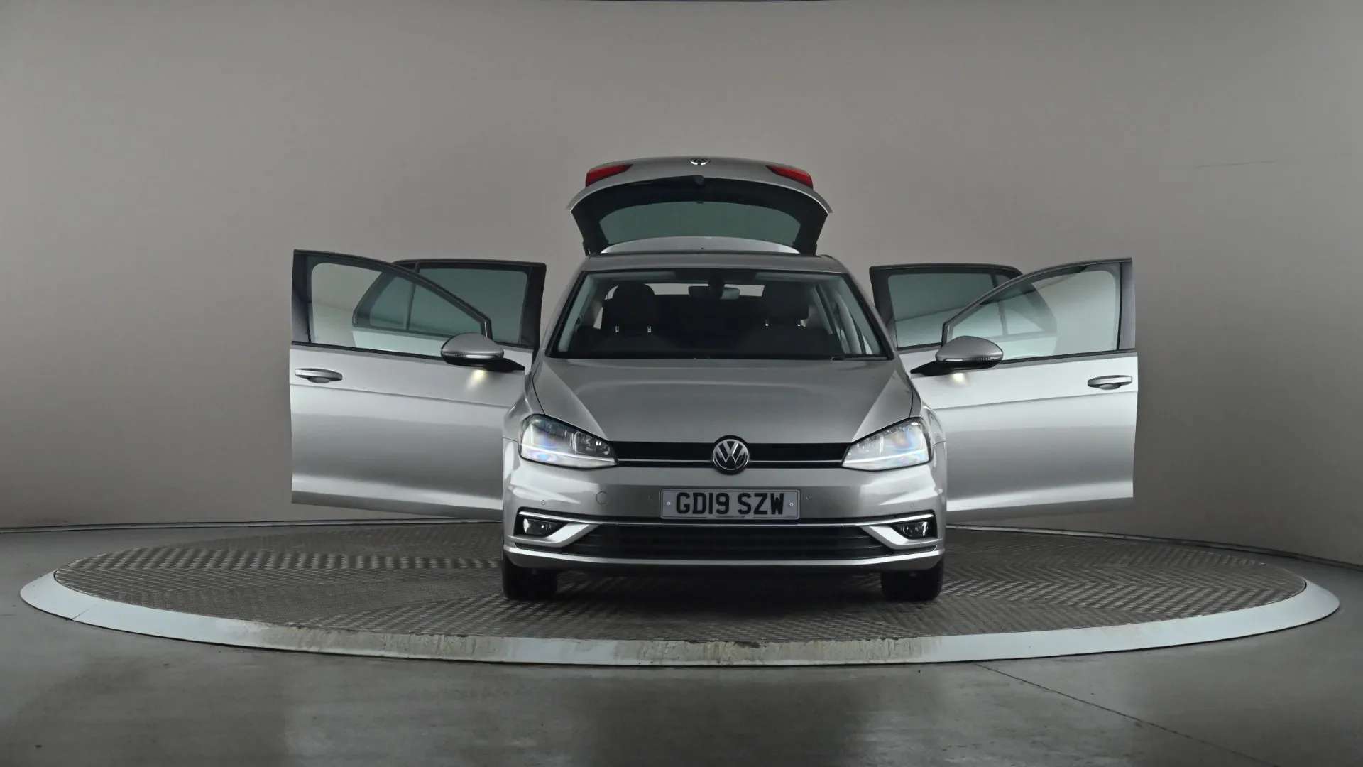 2019 VOLKSWAGEN GOLF 2019 VOLKSWAGEN GOLF