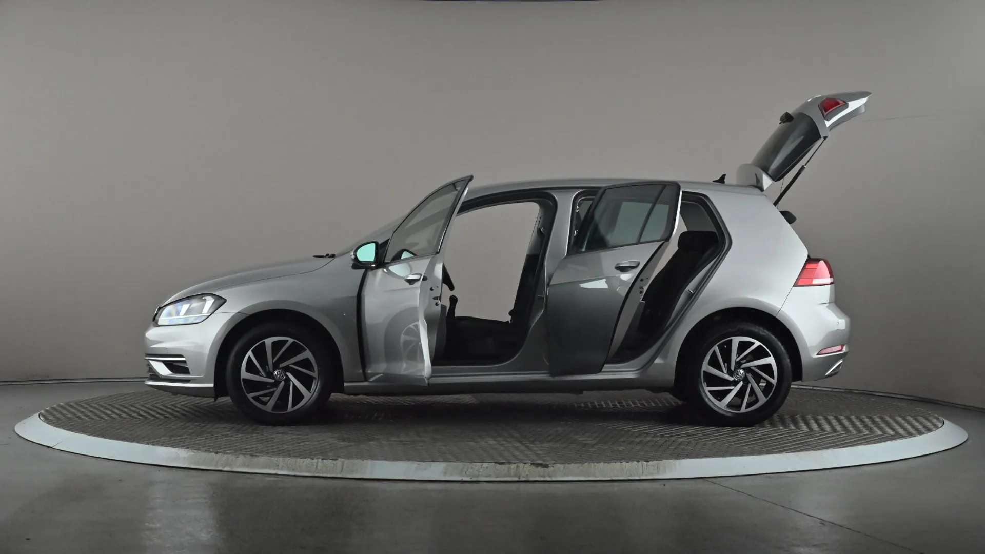 2019 VOLKSWAGEN GOLF 2019 VOLKSWAGEN GOLF