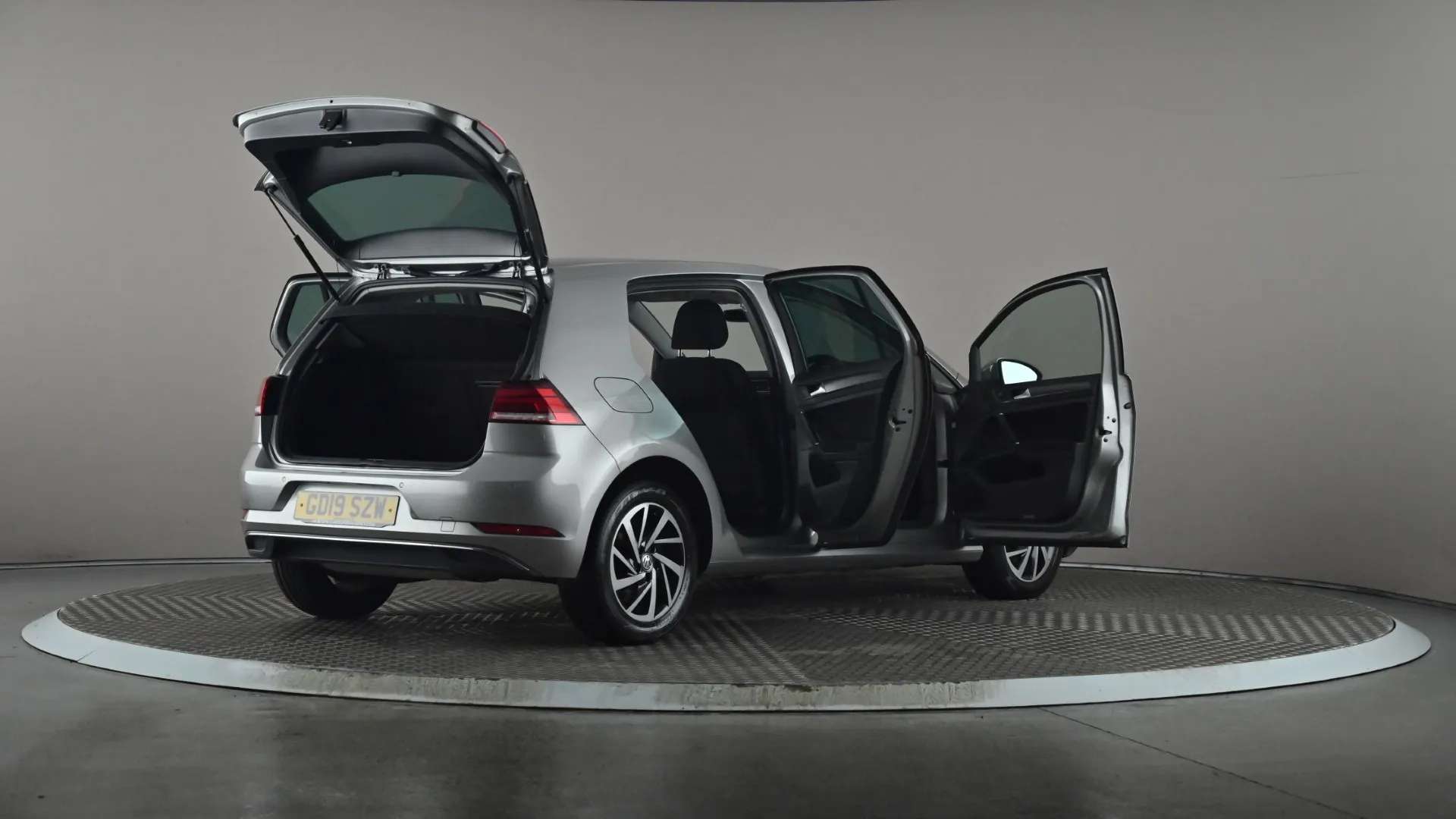 2019 VOLKSWAGEN GOLF 2019 VOLKSWAGEN GOLF