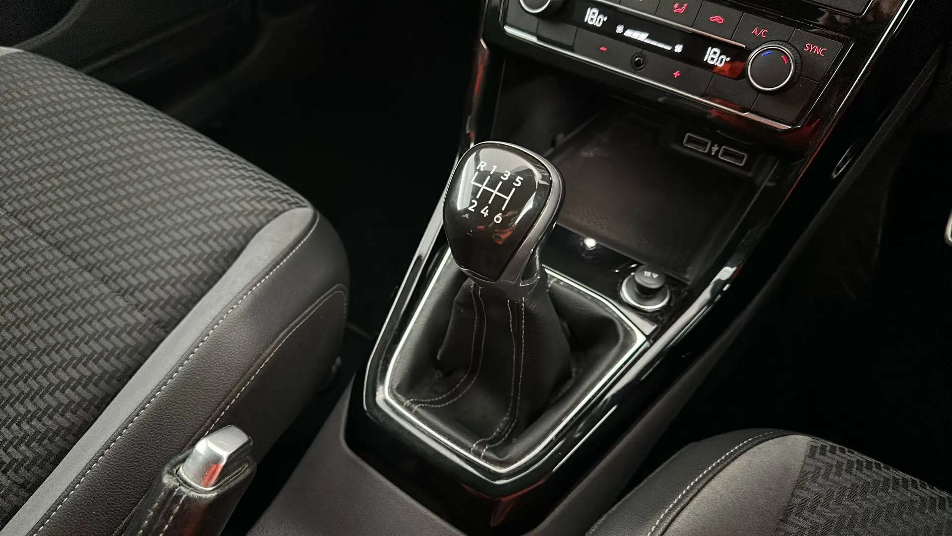 2019 VOLKSWAGEN T-CROSS 2019 VOLKSWAGEN T-CROSS