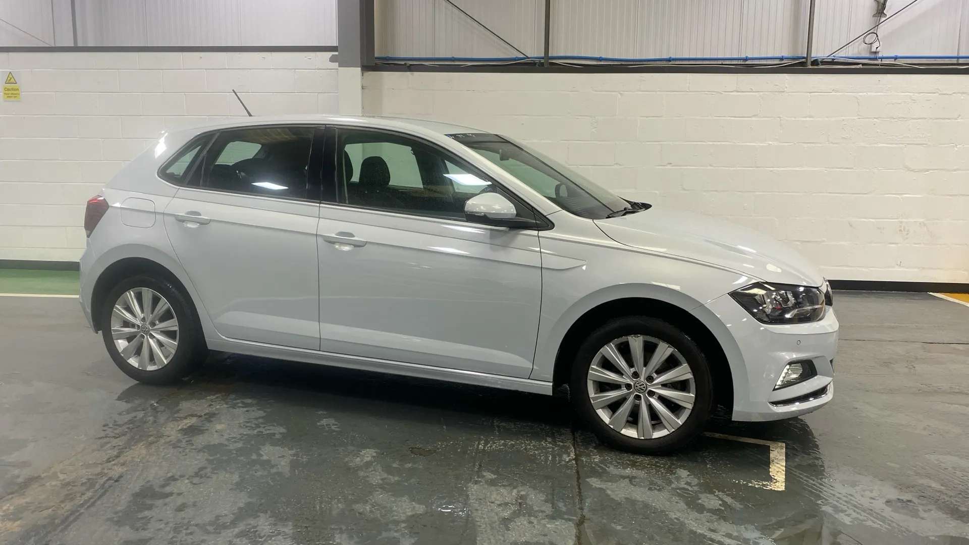 A 2019 VOLKSWAGEN POLO 1.0 TSI 115 SEL A 2019 VOLKSWAGEN POLO 1.0 TSI 115 SEL