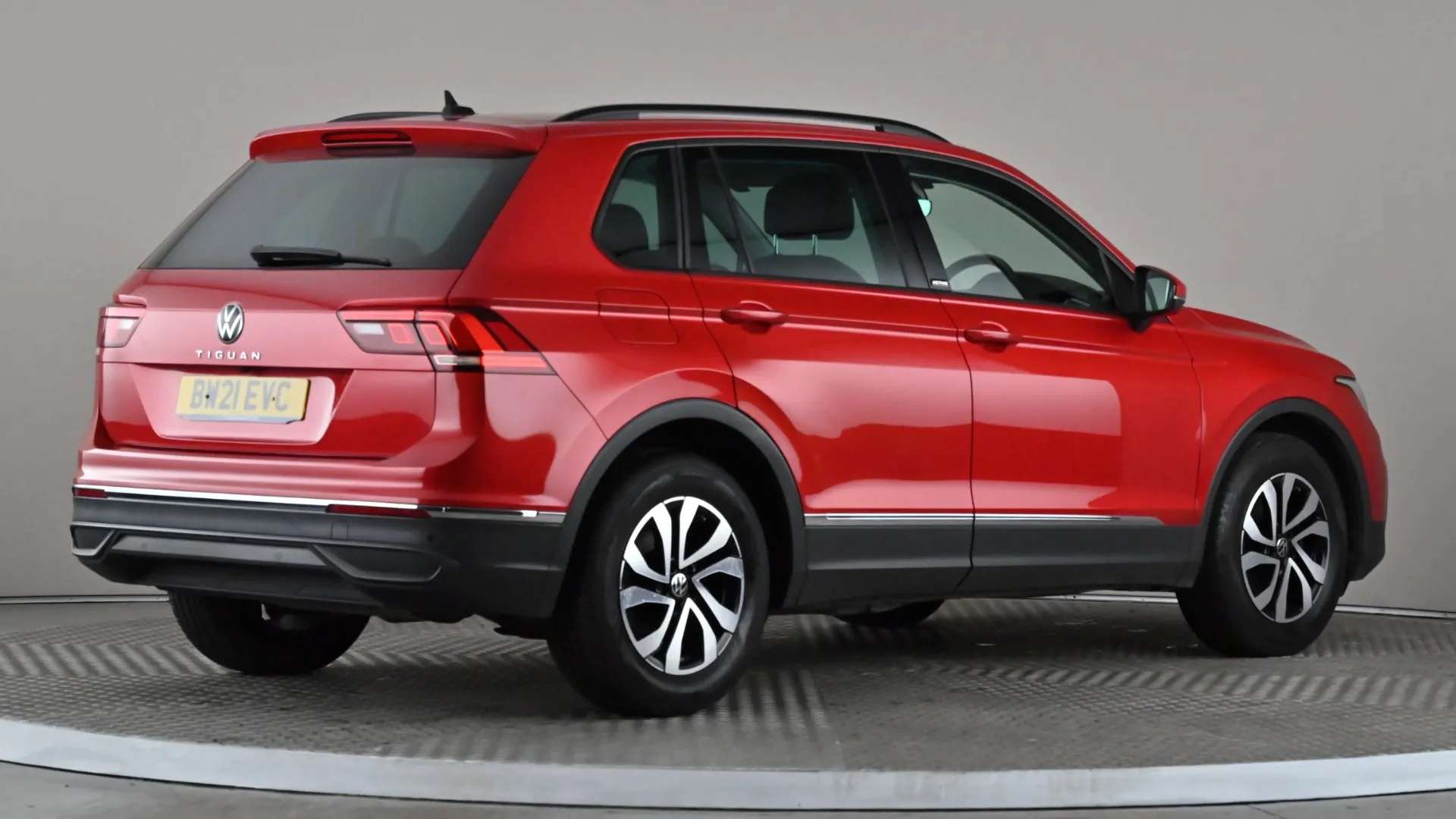 2021 VOLKSWAGEN TIGUAN 2021 VOLKSWAGEN TIGUAN