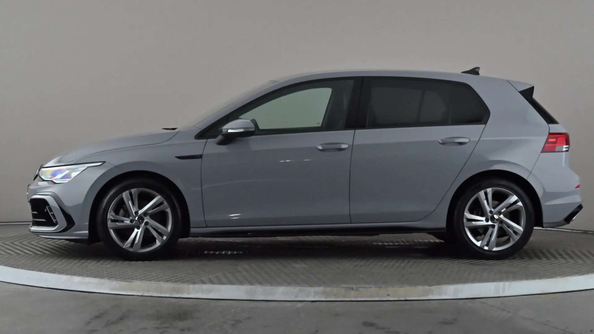 A 2022 VOLKSWAGEN GOLF 1.5 TSI 150 R-Line A 2022 VOLKSWAGEN GOLF 1.5 TSI 150 R-Line