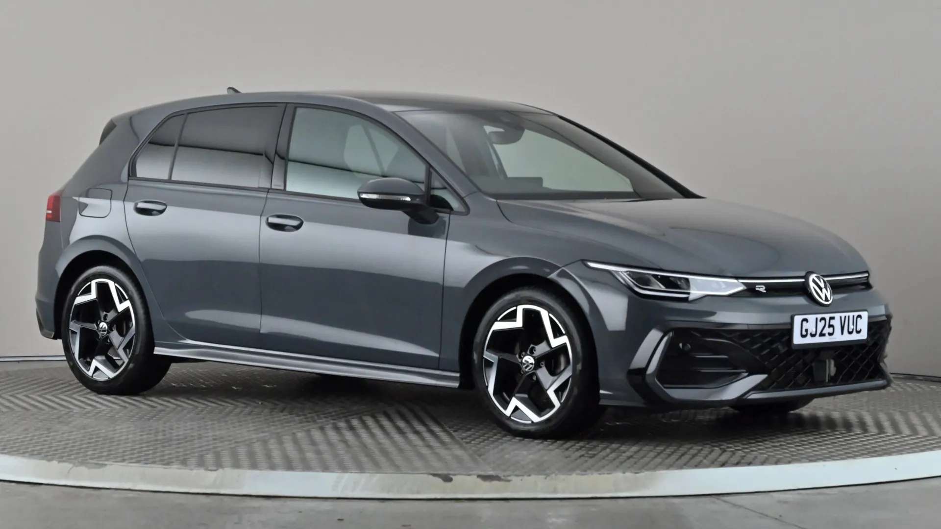 A 2025 VOLKSWAGEN GOLF 1.5 TSI 150 R-Line A 2025 VOLKSWAGEN GOLF 1.5 TSI 150 R-Line