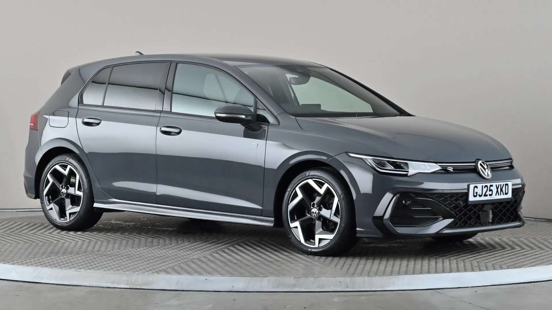 A 2025 VOLKSWAGEN GOLF 1.5 TSI 150 R-Line A 2025 VOLKSWAGEN GOLF 1.5 TSI 150 R-Line
