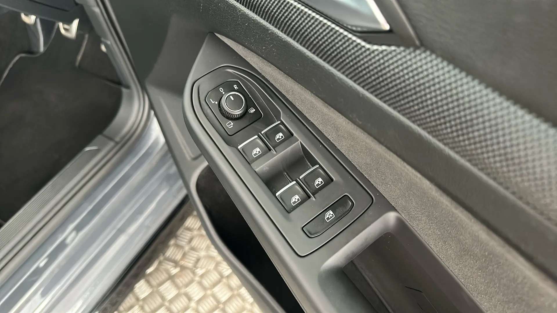 2025 VOLKSWAGEN GOLF 2025 VOLKSWAGEN GOLF
