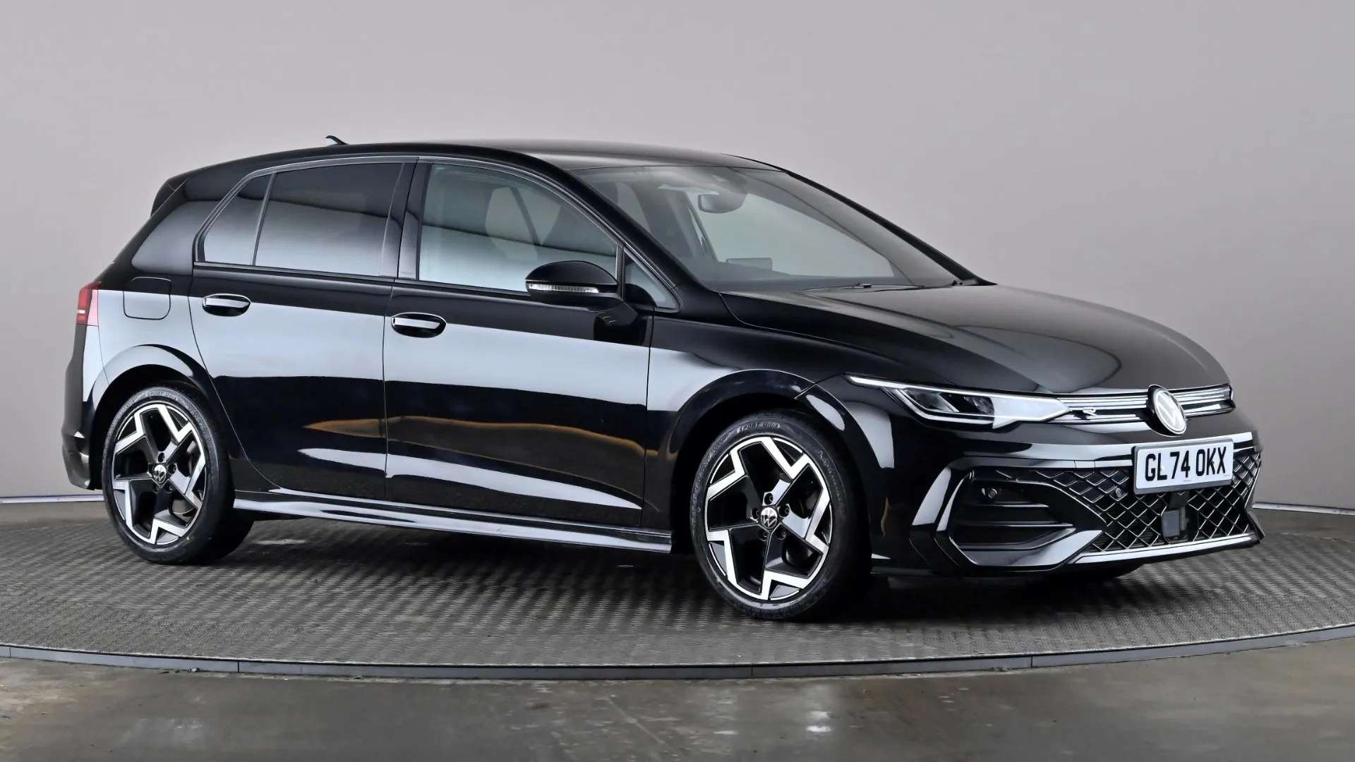 A 2025 VOLKSWAGEN GOLF 1.5 TSI 150 R-Line A 2025 VOLKSWAGEN GOLF 1.5 TSI 150 R-Line