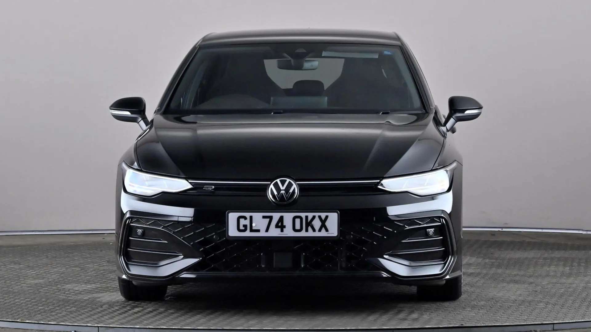 A 2025 VOLKSWAGEN GOLF 1.5 TSI 150 R-Line A 2025 VOLKSWAGEN GOLF 1.5 TSI 150 R-Line