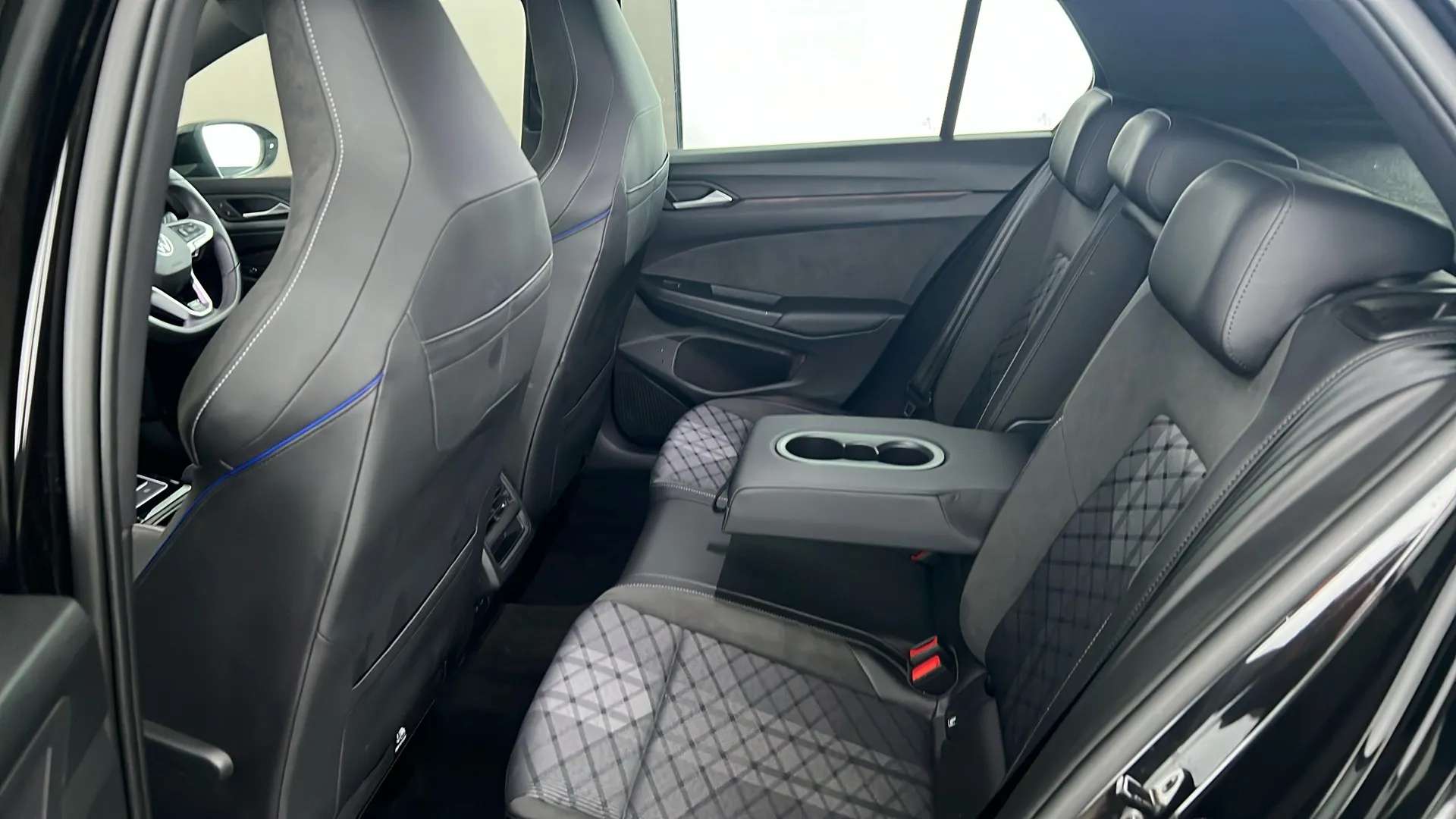 2025 VOLKSWAGEN GOLF 2025 VOLKSWAGEN GOLF
