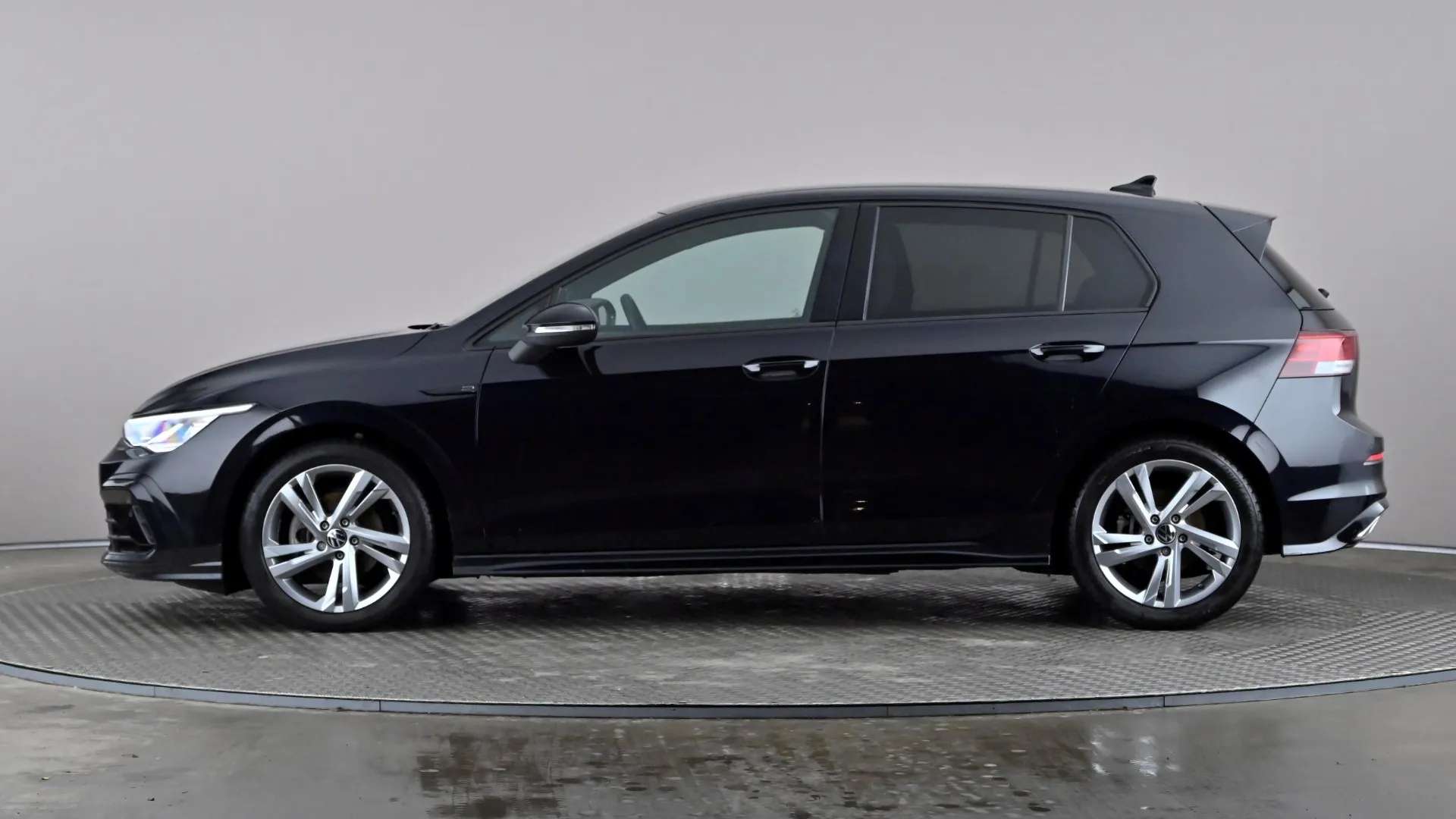 A 2020 VOLKSWAGEN GOLF 1.5 TSI 150 R-Line A 2020 VOLKSWAGEN GOLF 1.5 TSI 150 R-Line