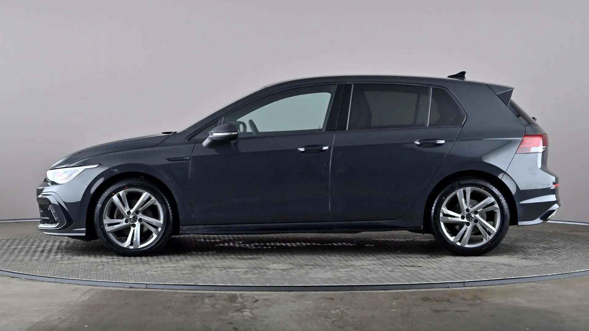 A 2022 VOLKSWAGEN GOLF 1.5 TSI 150 R-Line A 2022 VOLKSWAGEN GOLF 1.5 TSI 150 R-Line