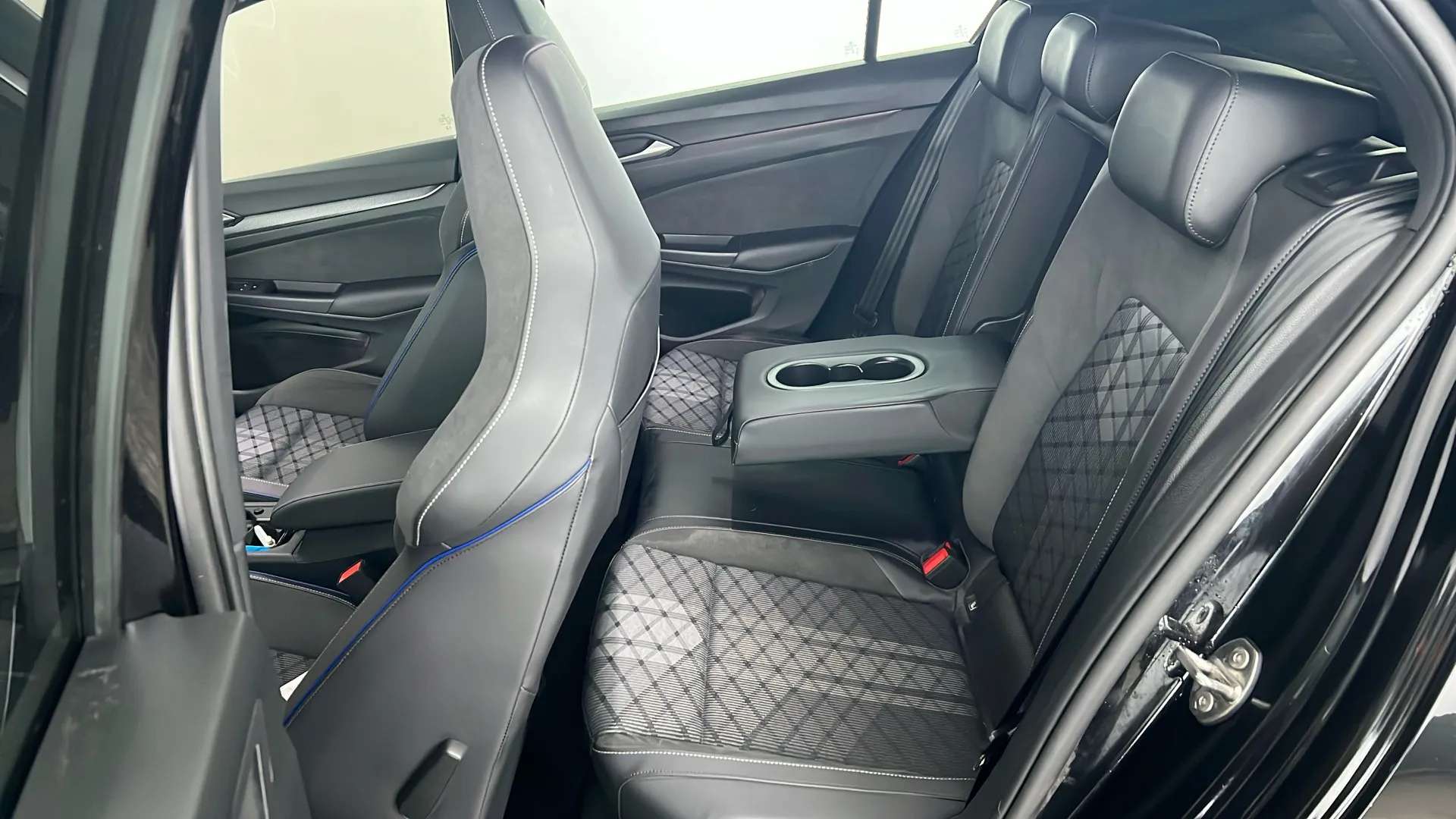 2025 VOLKSWAGEN GOLF 2025 VOLKSWAGEN GOLF