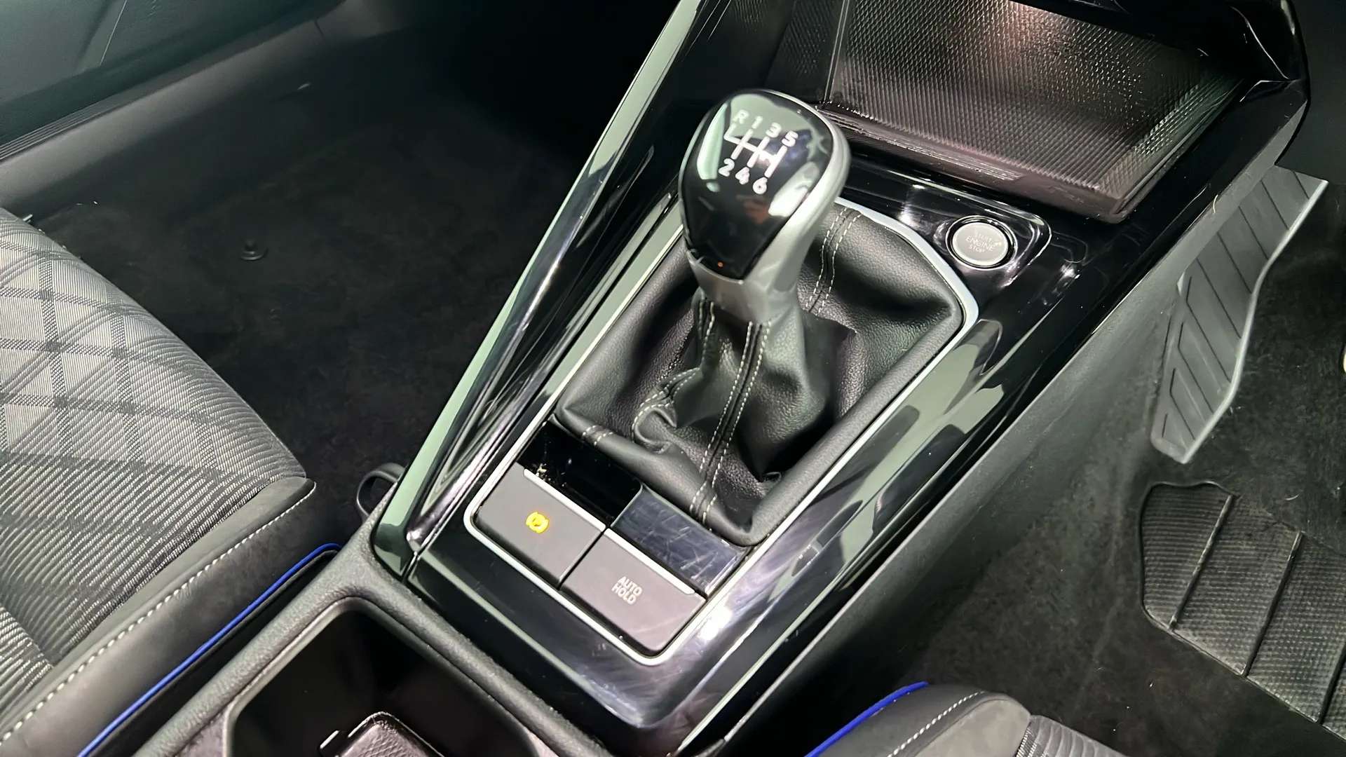 2025 VOLKSWAGEN GOLF 2025 VOLKSWAGEN GOLF