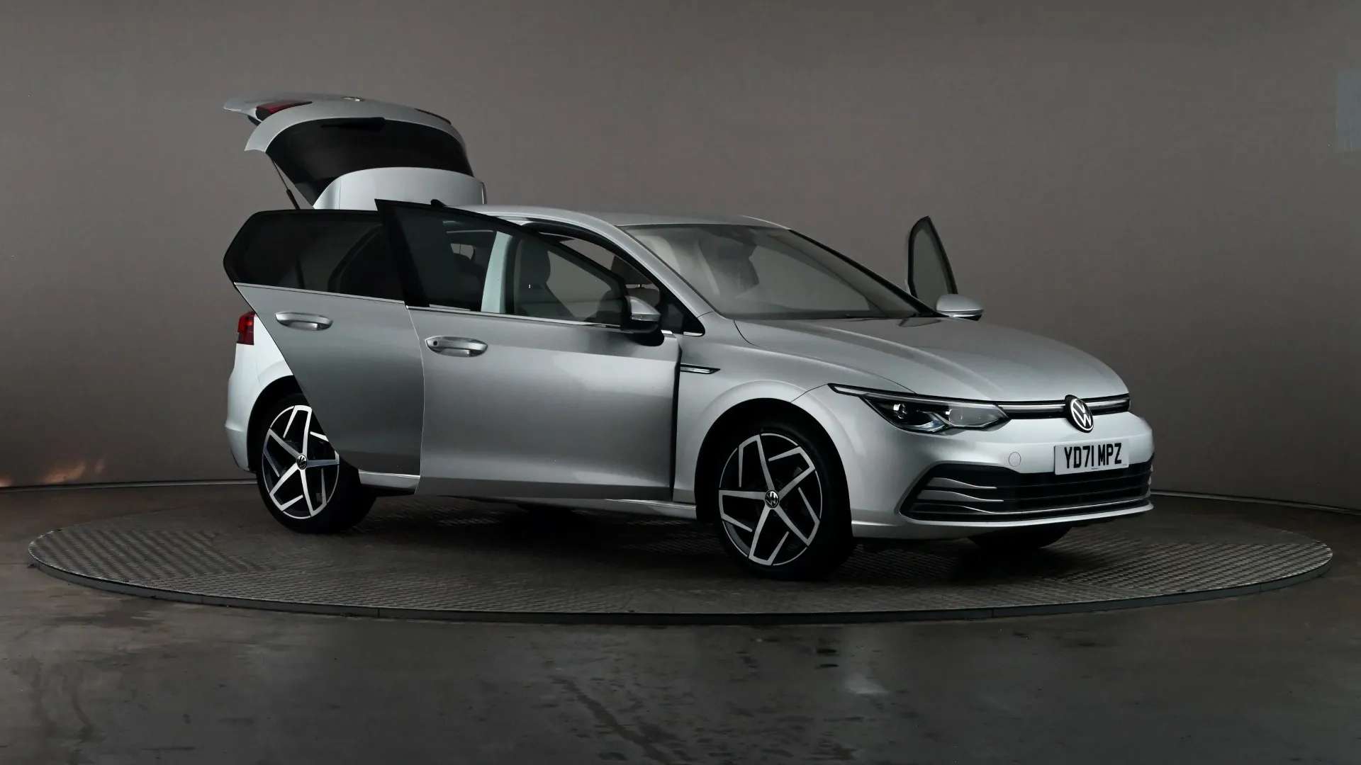 2021 VOLKSWAGEN GOLF 2021 VOLKSWAGEN GOLF