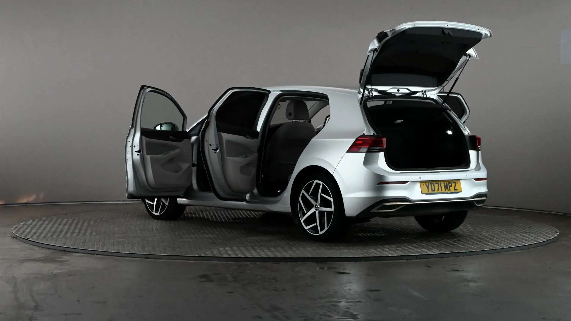 2021 VOLKSWAGEN GOLF 2021 VOLKSWAGEN GOLF