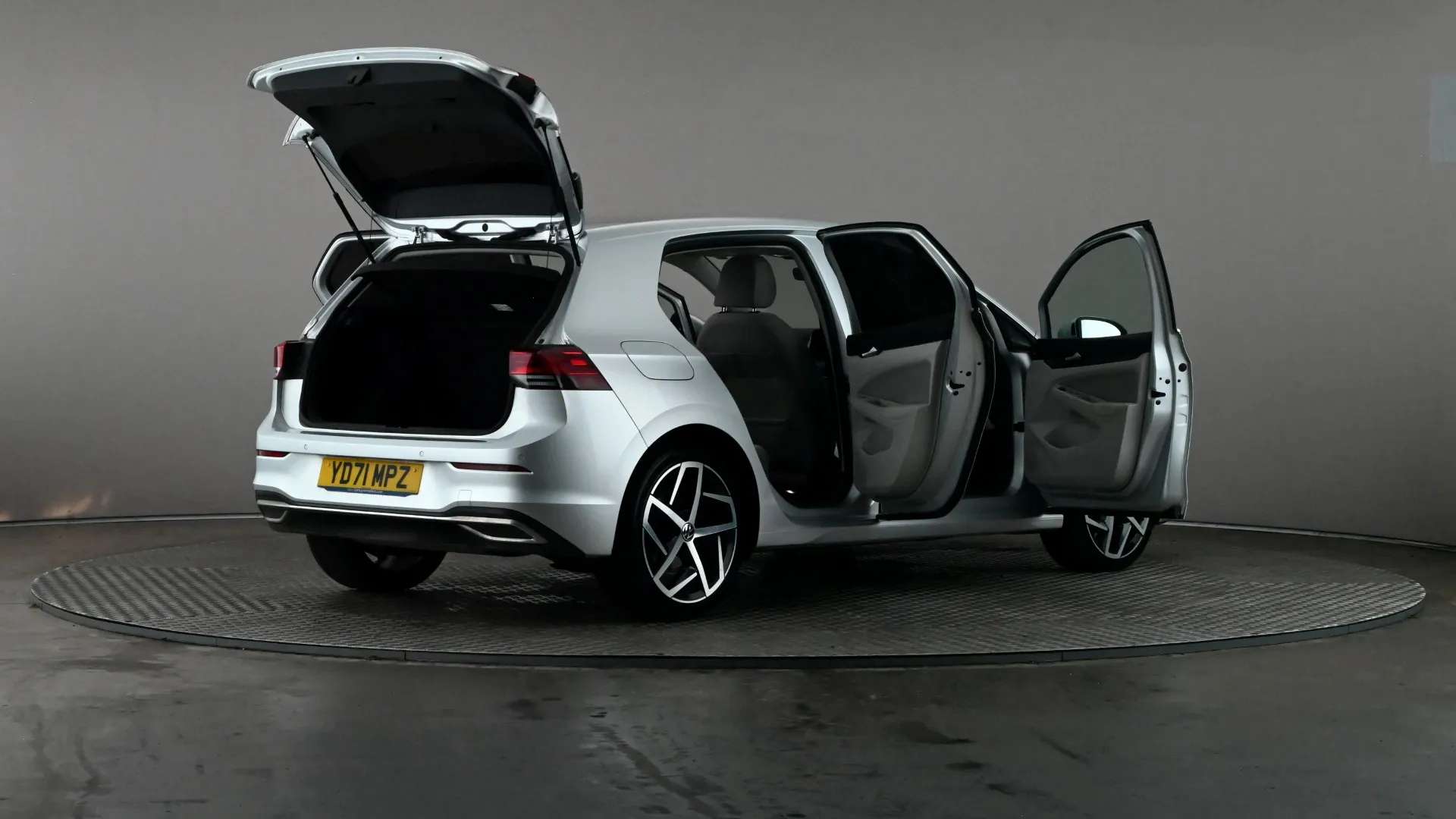 2021 VOLKSWAGEN GOLF 2021 VOLKSWAGEN GOLF