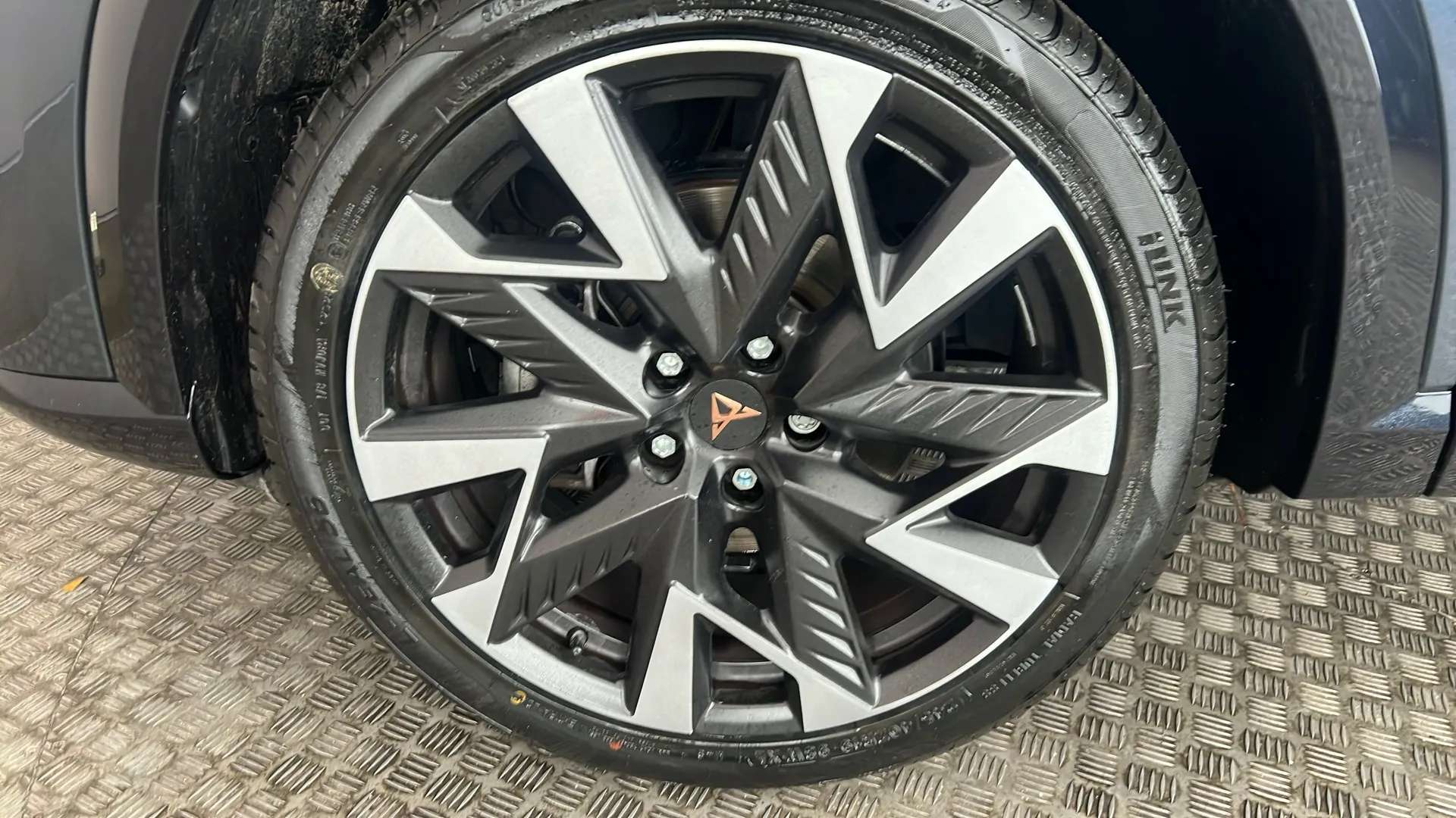 2025 CUPRA FORMENTOR 2025 CUPRA FORMENTOR