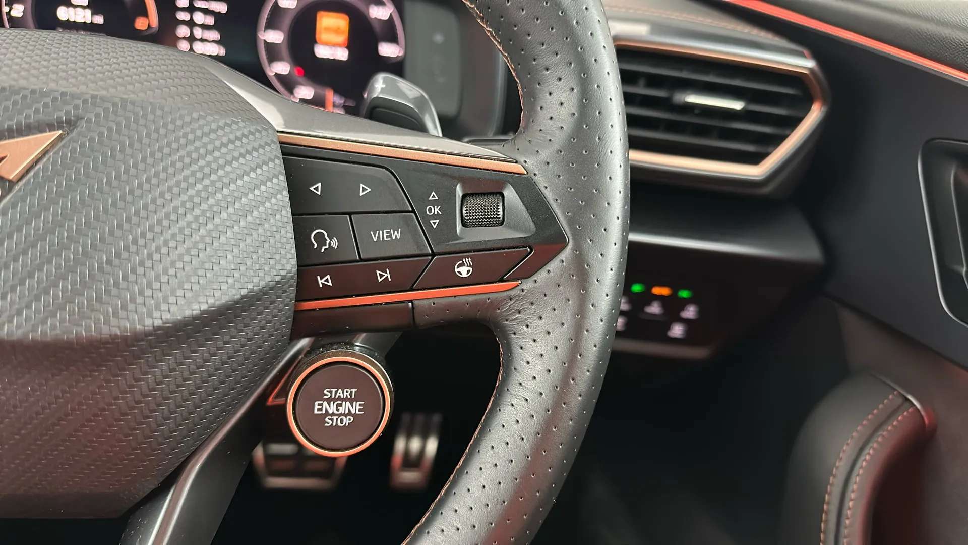 2025 CUPRA FORMENTOR 2025 CUPRA FORMENTOR