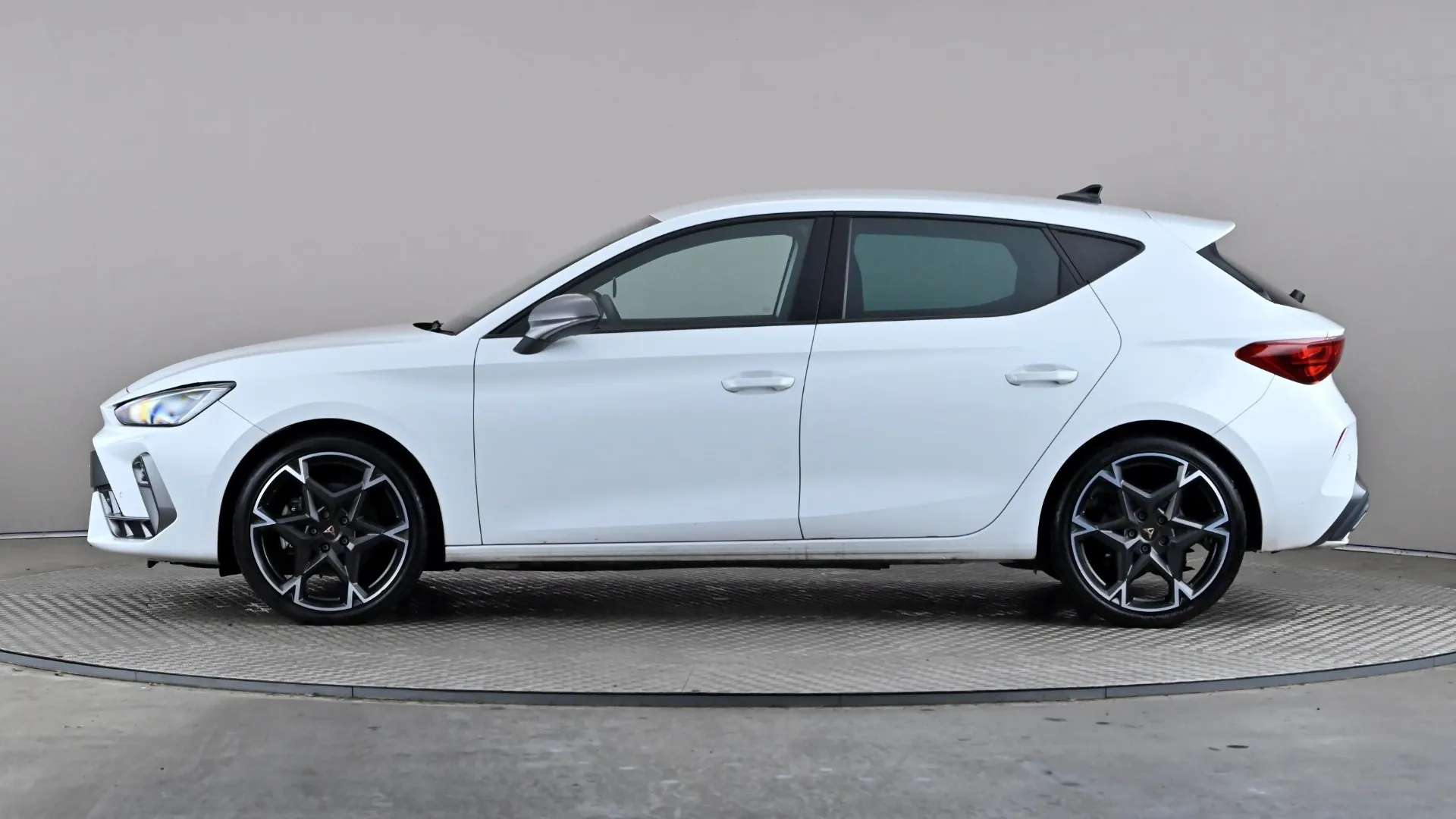 A 2024 CUPRA LEON 1.5 eTSI 150 V2 DSG A 2024 CUPRA LEON 1.5 eTSI 150 V2 DSG