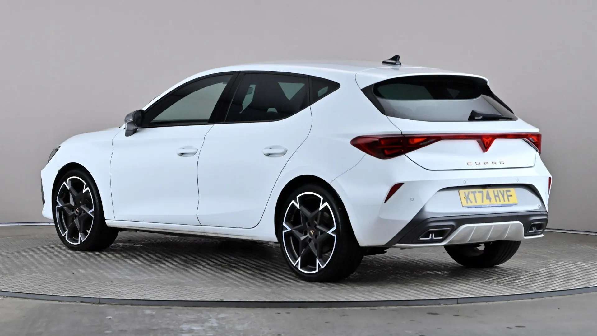 A 2024 CUPRA LEON 1.5 eTSI 150 V2 DSG A 2024 CUPRA LEON 1.5 eTSI 150 V2 DSG