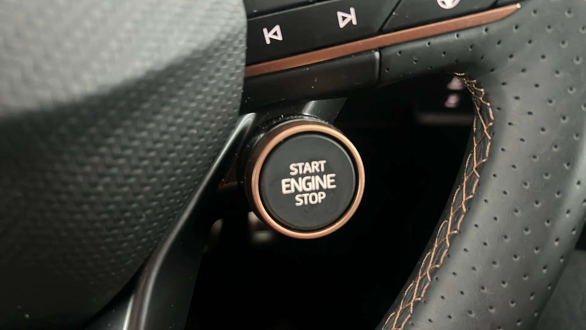 2024 CUPRA LEON 2024 CUPRA LEON