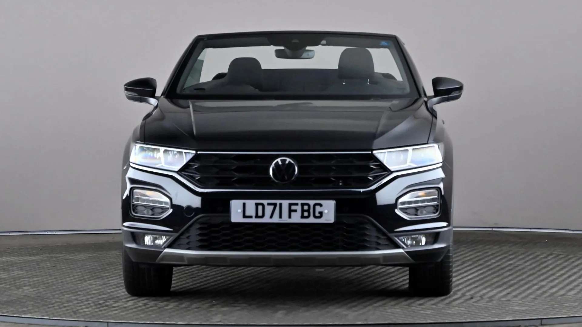 A 2021 VOLKSWAGEN T-ROC 1.5 TSI Active DSG A 2021 VOLKSWAGEN T-ROC 1.5 TSI Active DSG
