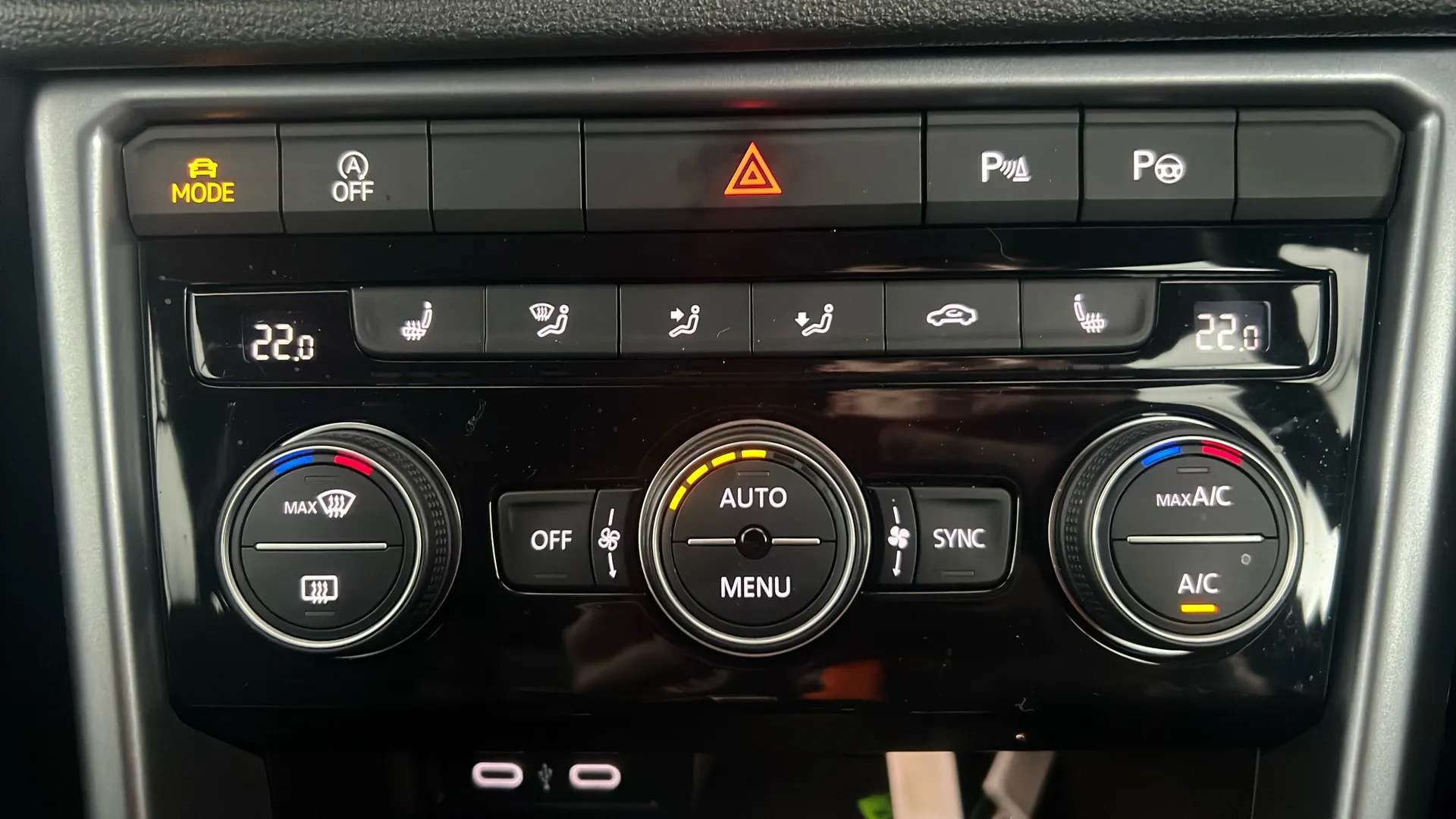 2021 VOLKSWAGEN T-ROC 2021 VOLKSWAGEN T-ROC