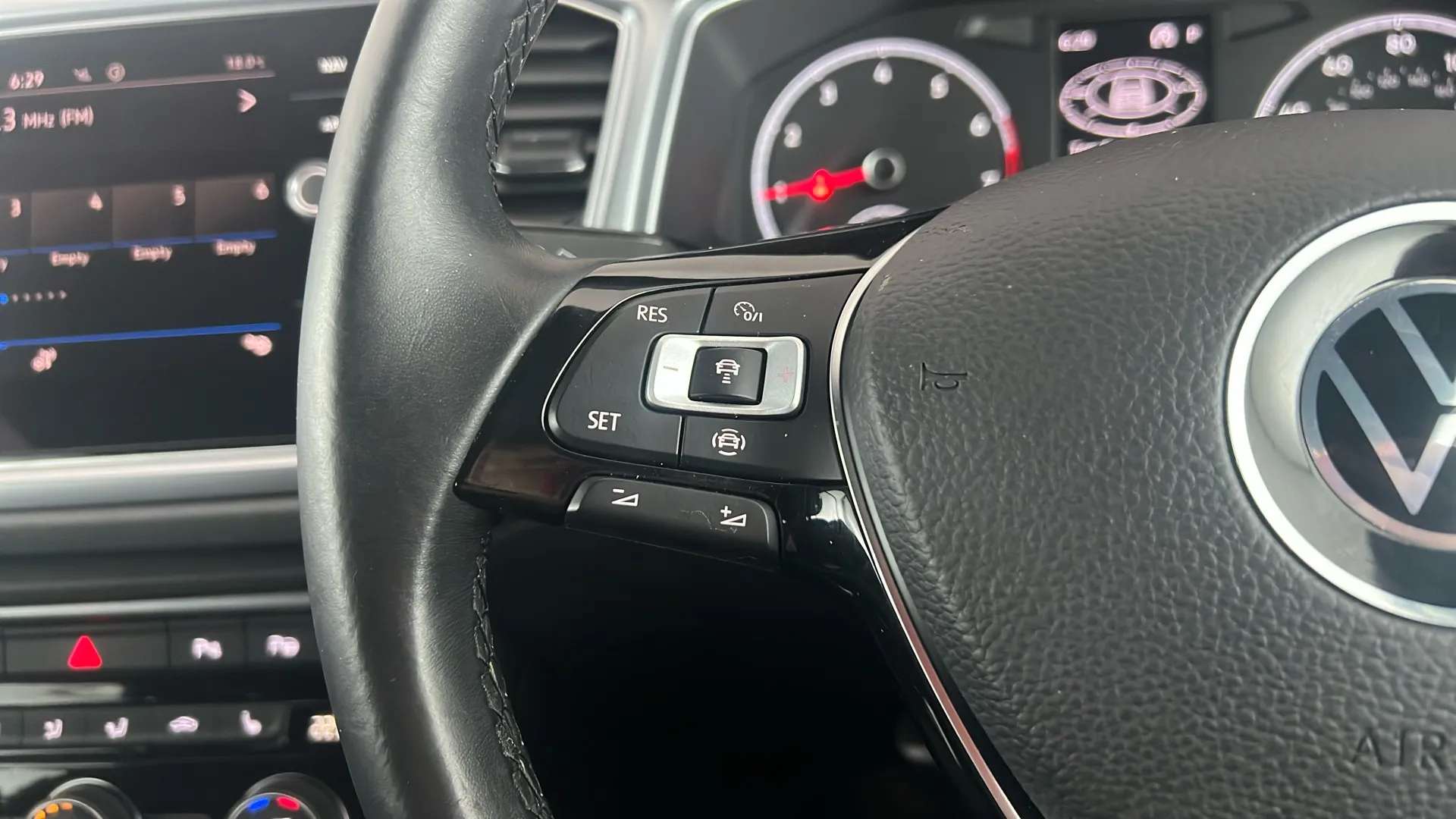 2021 VOLKSWAGEN T-ROC 2021 VOLKSWAGEN T-ROC